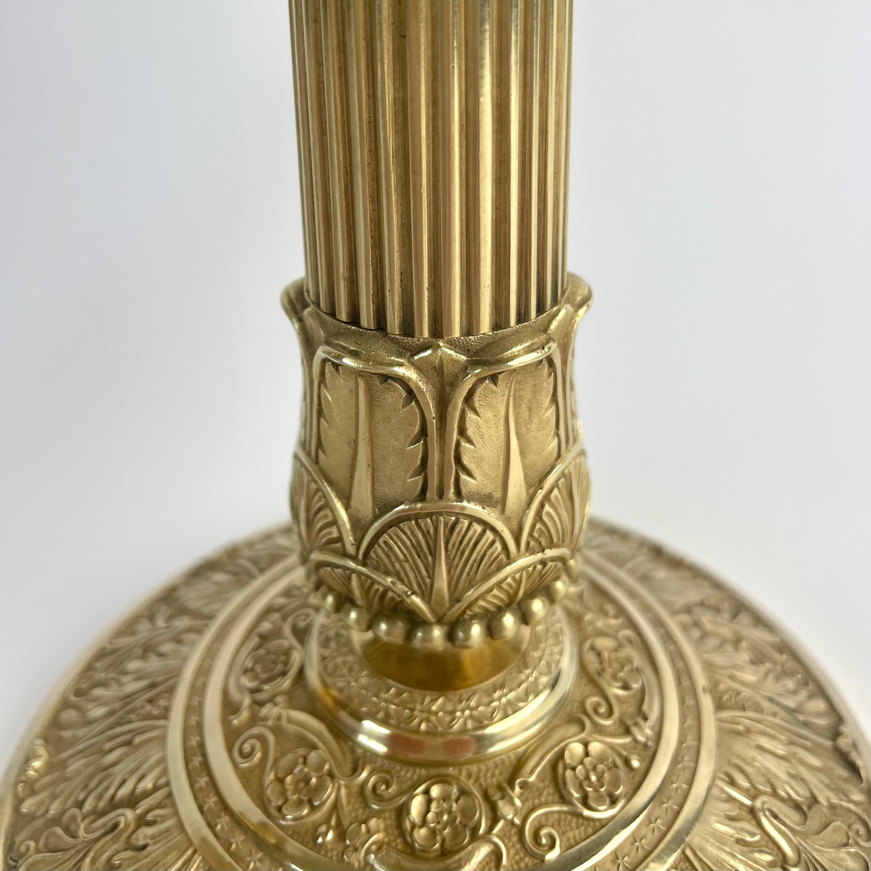 Paar Empire-Leuchter aus vergoldeter Bronze, signiert Gérard-Jean Galle, Paris, 1810er Jahre (Frühes 19. Jahrhundert) im Angebot
