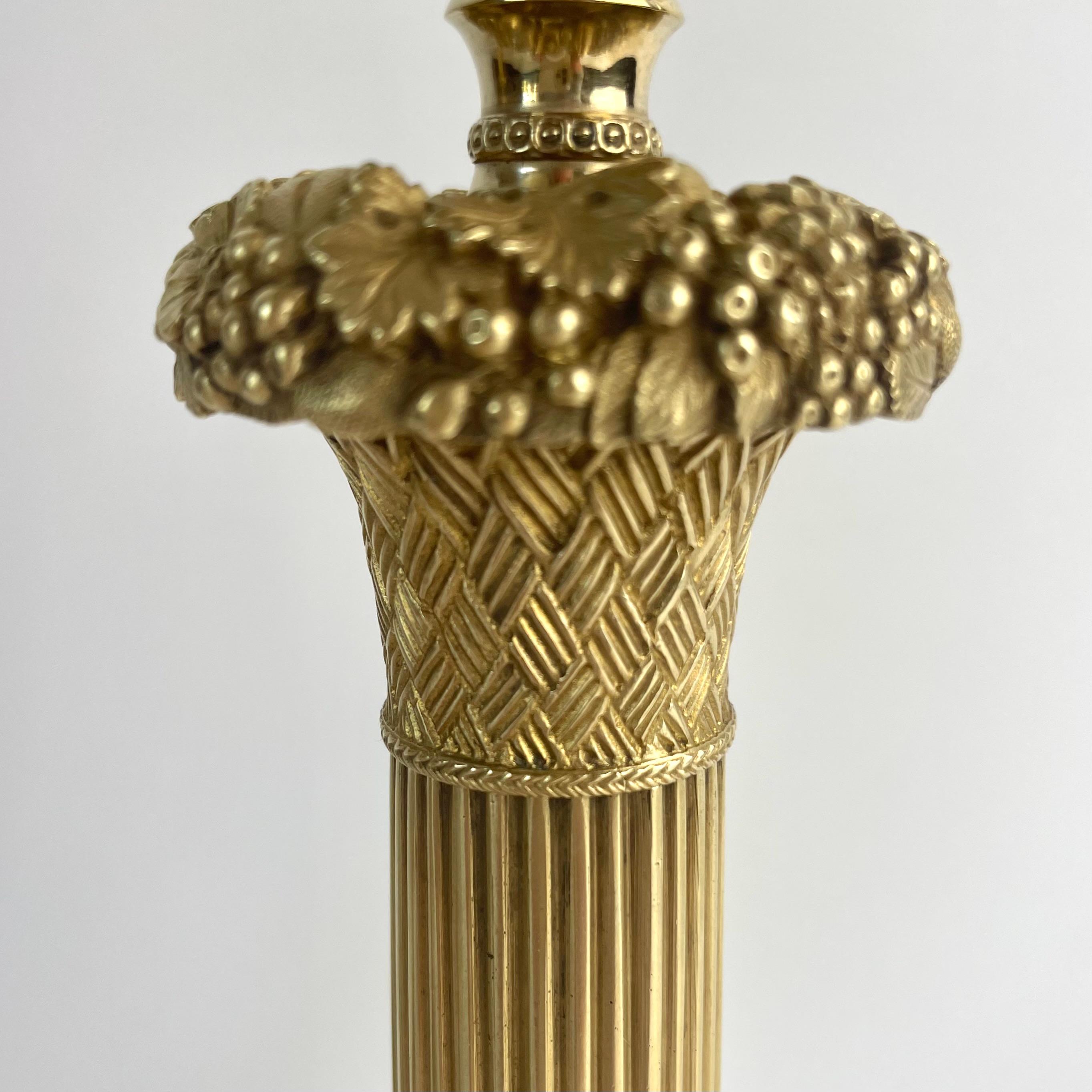 Paar Empire-Leuchter aus vergoldeter Bronze, signiert Gérard-Jean Galle, Paris, 1810er Jahre im Angebot 1