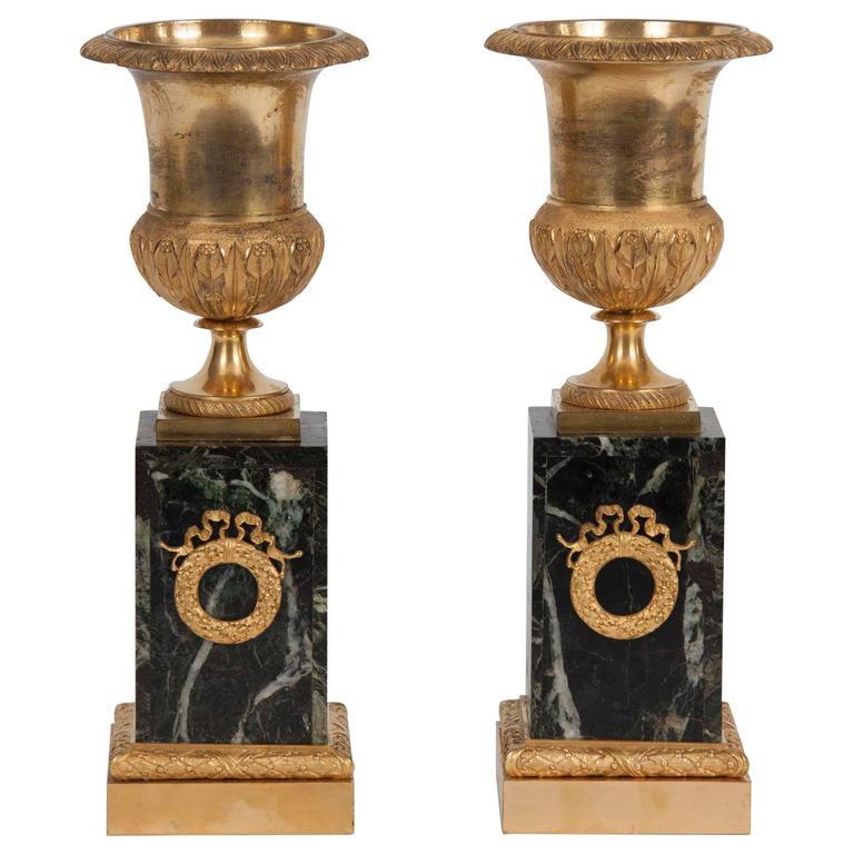 Pair of Empire Gilt Bronze Vases In Good Condition In New York, NY
