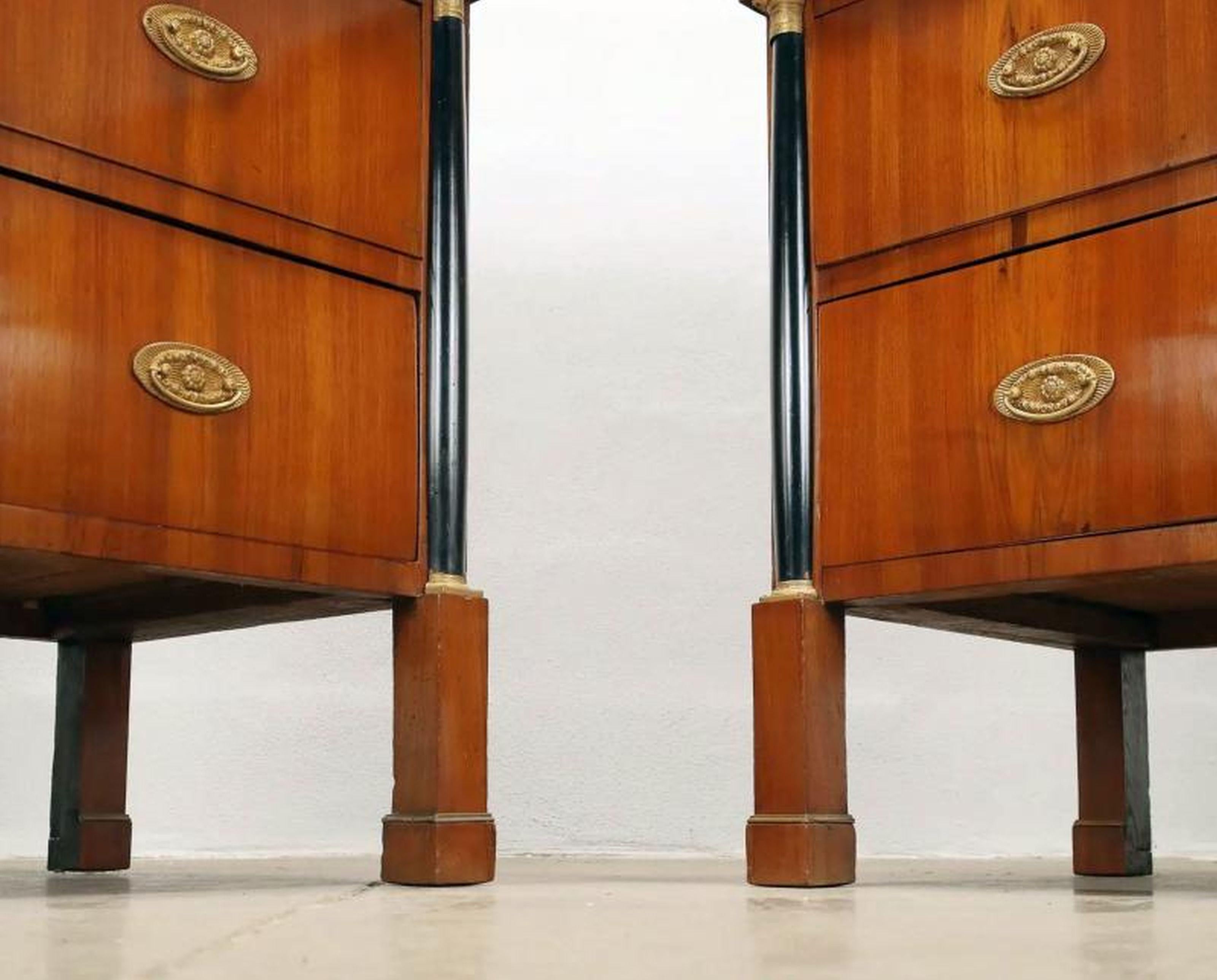 Italian Pair of Empire Mahogany Commodes, circa 1820 For Sale