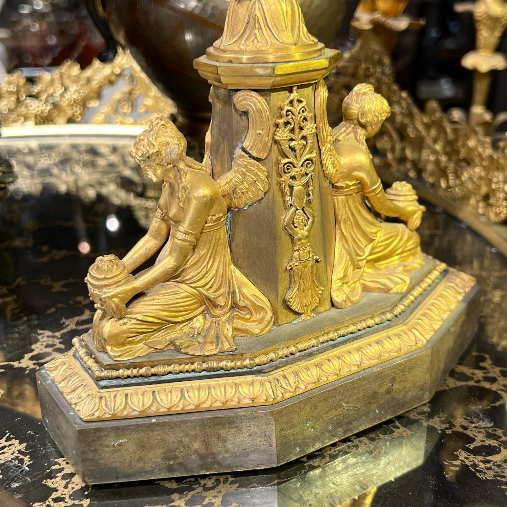 Début du XIXe siècle Paire d'Empire  Candélabres bronze doré en vente