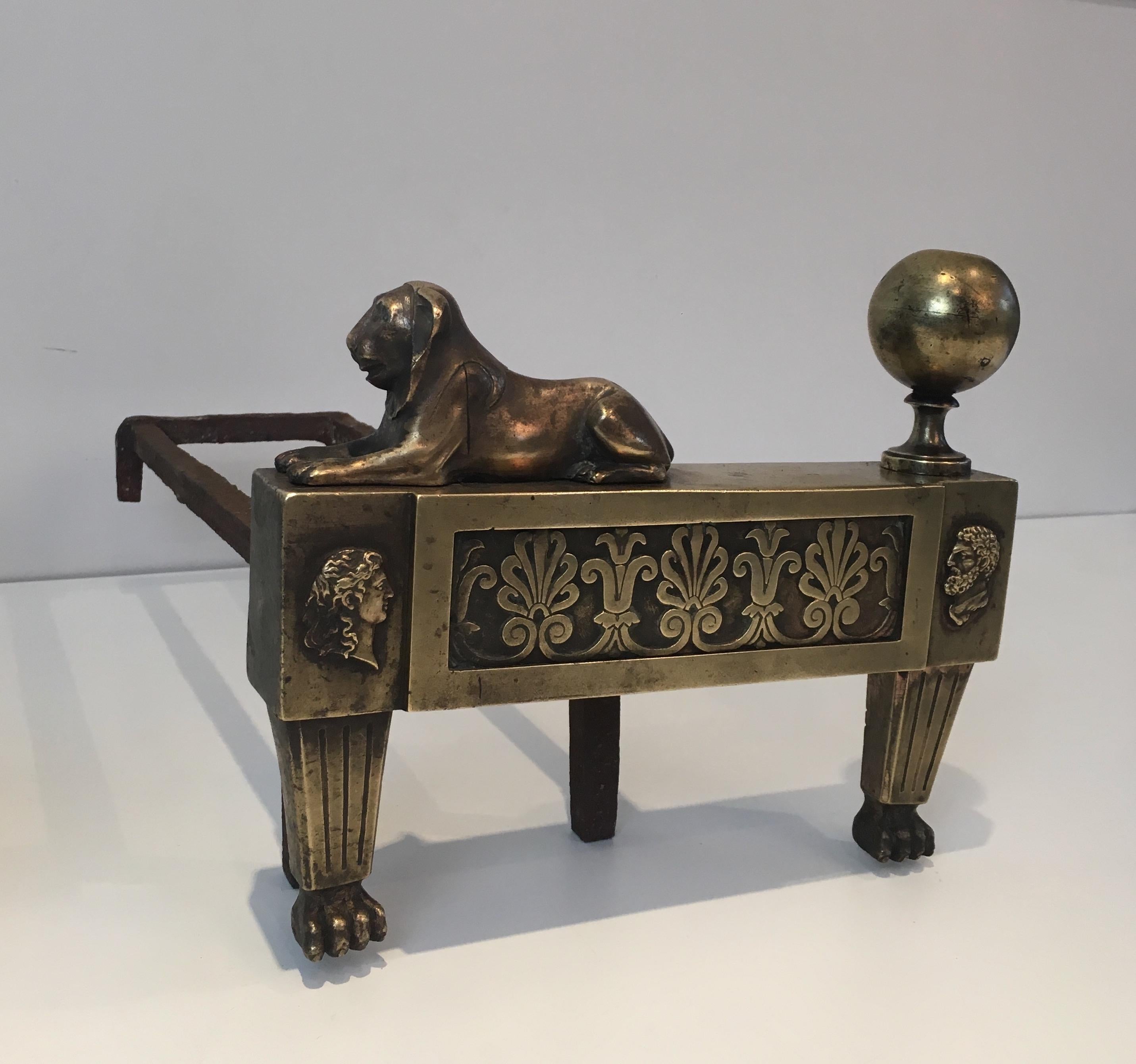 Paire de chenets d'époque Empire en bronze avec lions:: français:: vers 1850 en vente 1