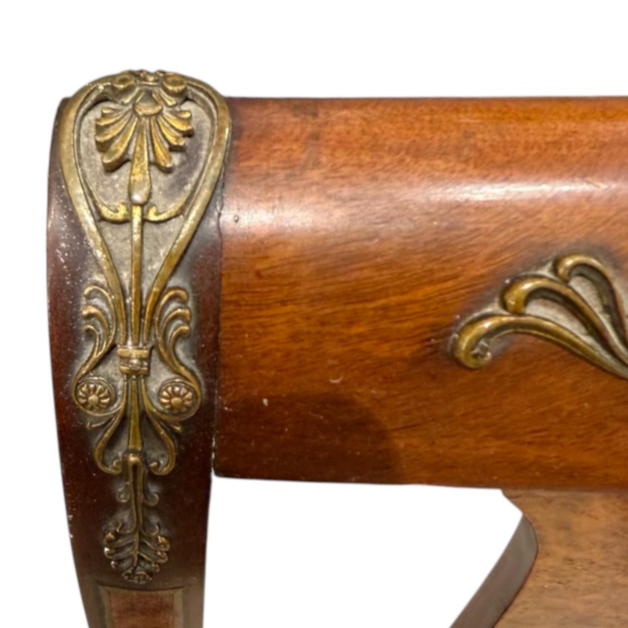 Paire de chaises d'appoint Empire, 19e siècle en vente 1