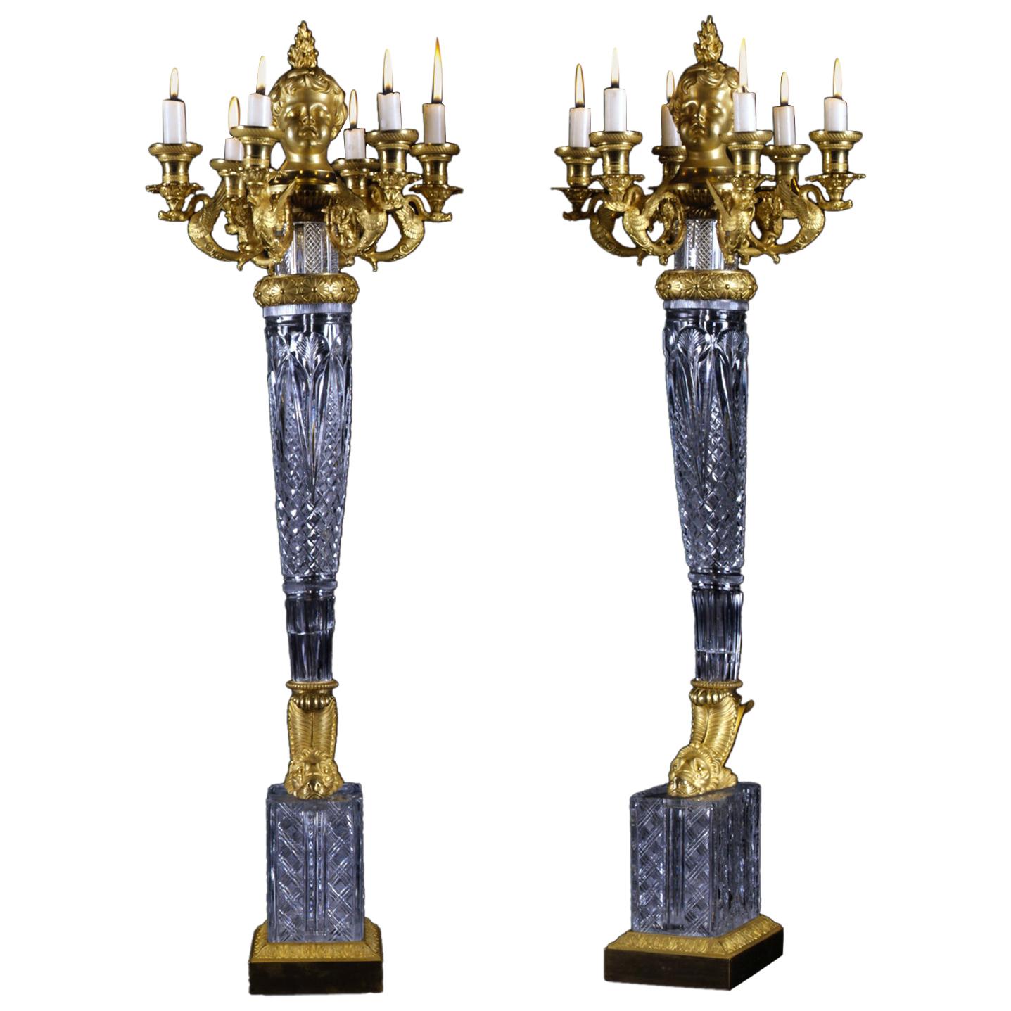 Paire de candélabres Empire à six lumières attribuée à Escalier De Cristal vers 1819 en vente