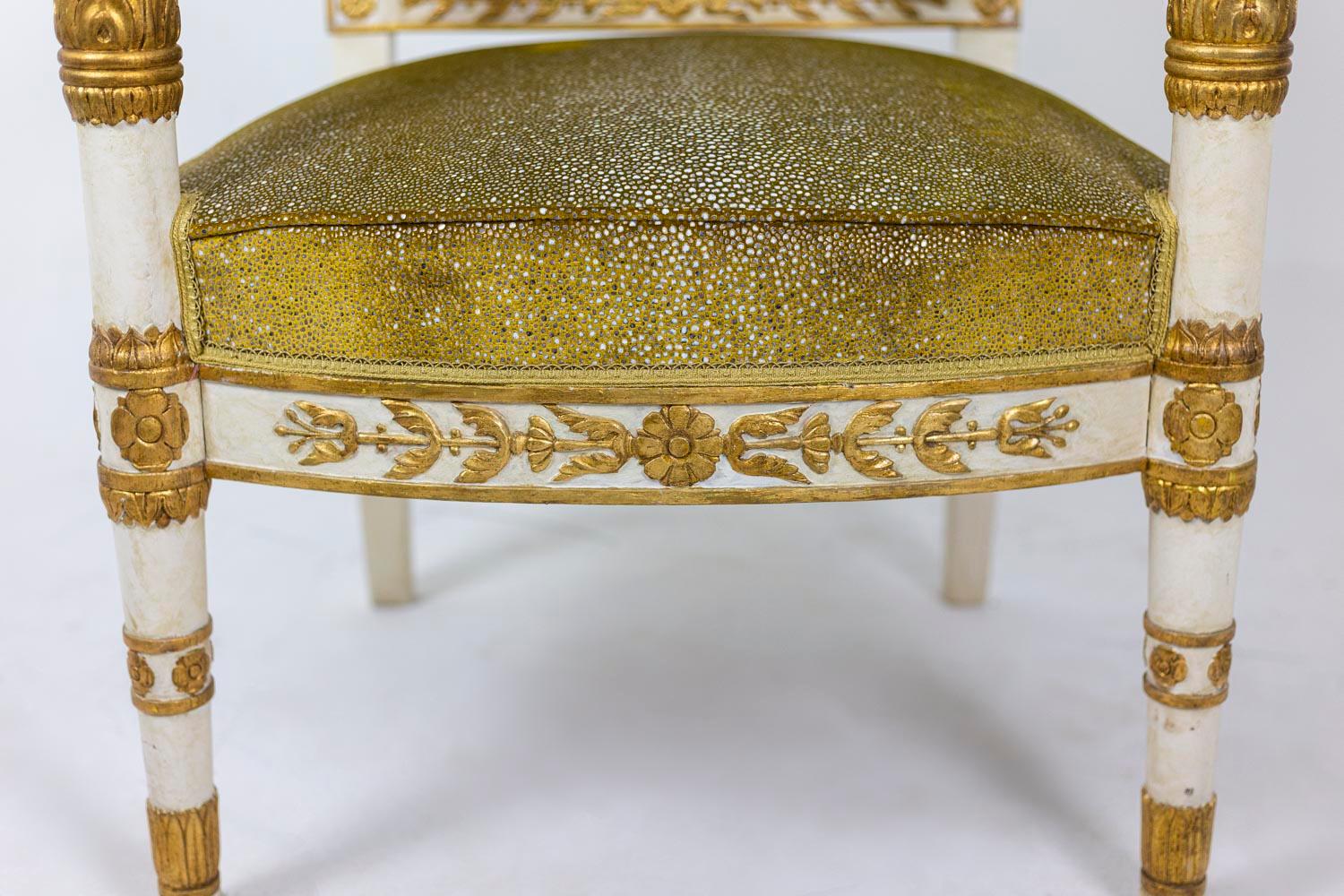 Paar Sessel im Empire-Stil aus vergoldetem und weißem Holz, 1950er Jahre im Angebot 2