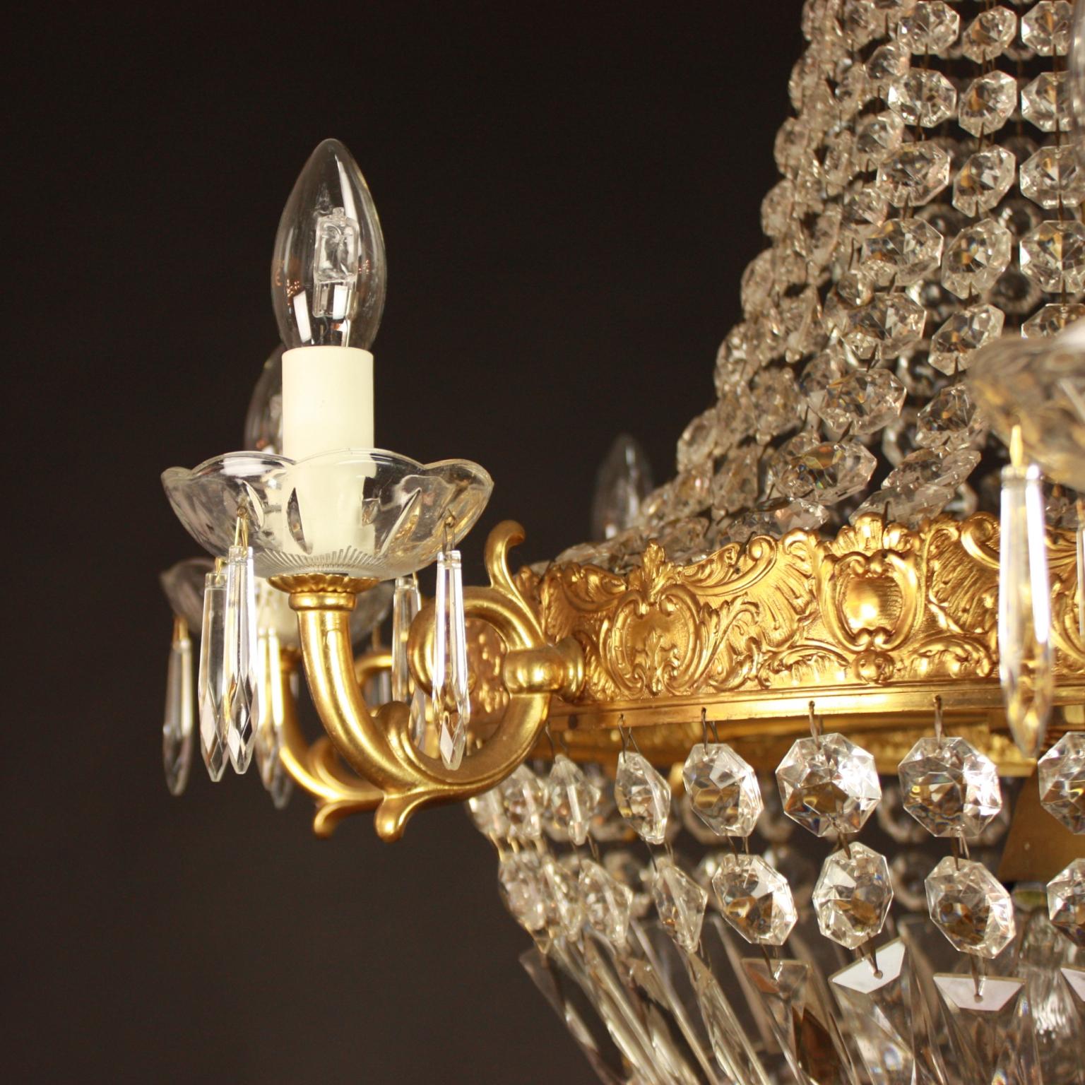Pair of Empire Style Basket Chandeliers, Early 20th Century In Good Condition In Berlin, DE