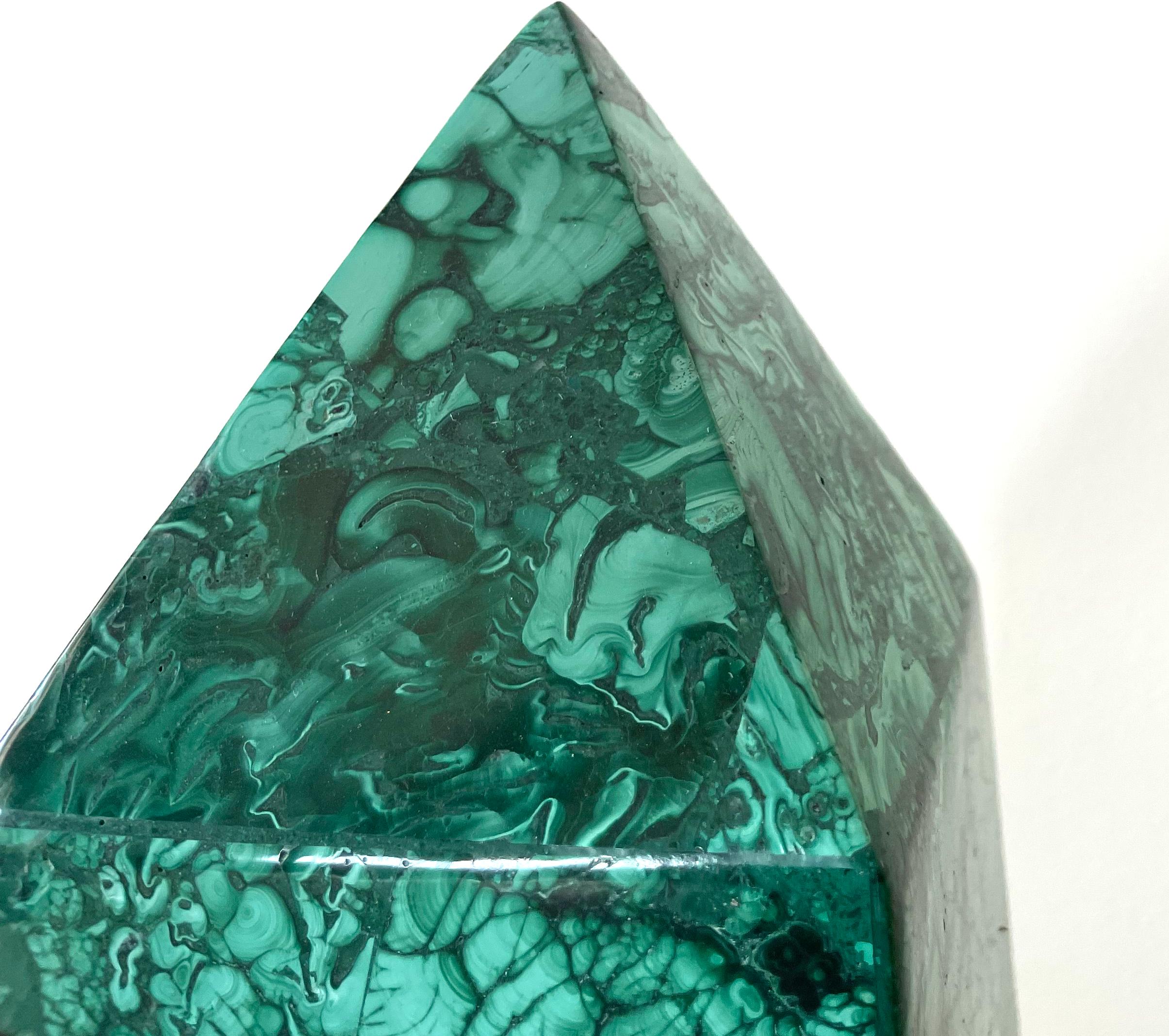 Coppia di obelischi in malachite montati su bronzo in stile Impero in vendita 2