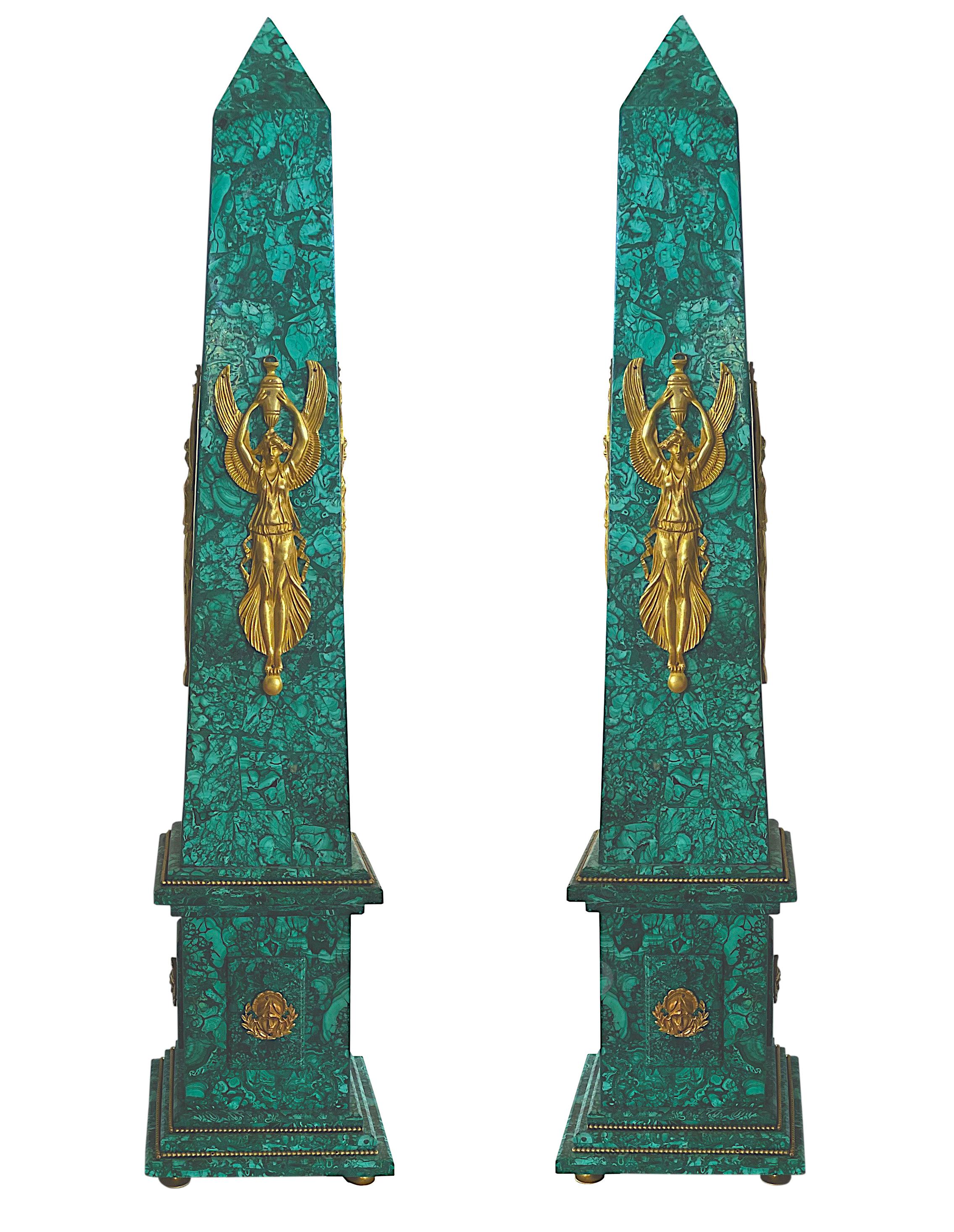 Coppia di obelischi in malachite montati su bronzo in stile Impero in vendita 3