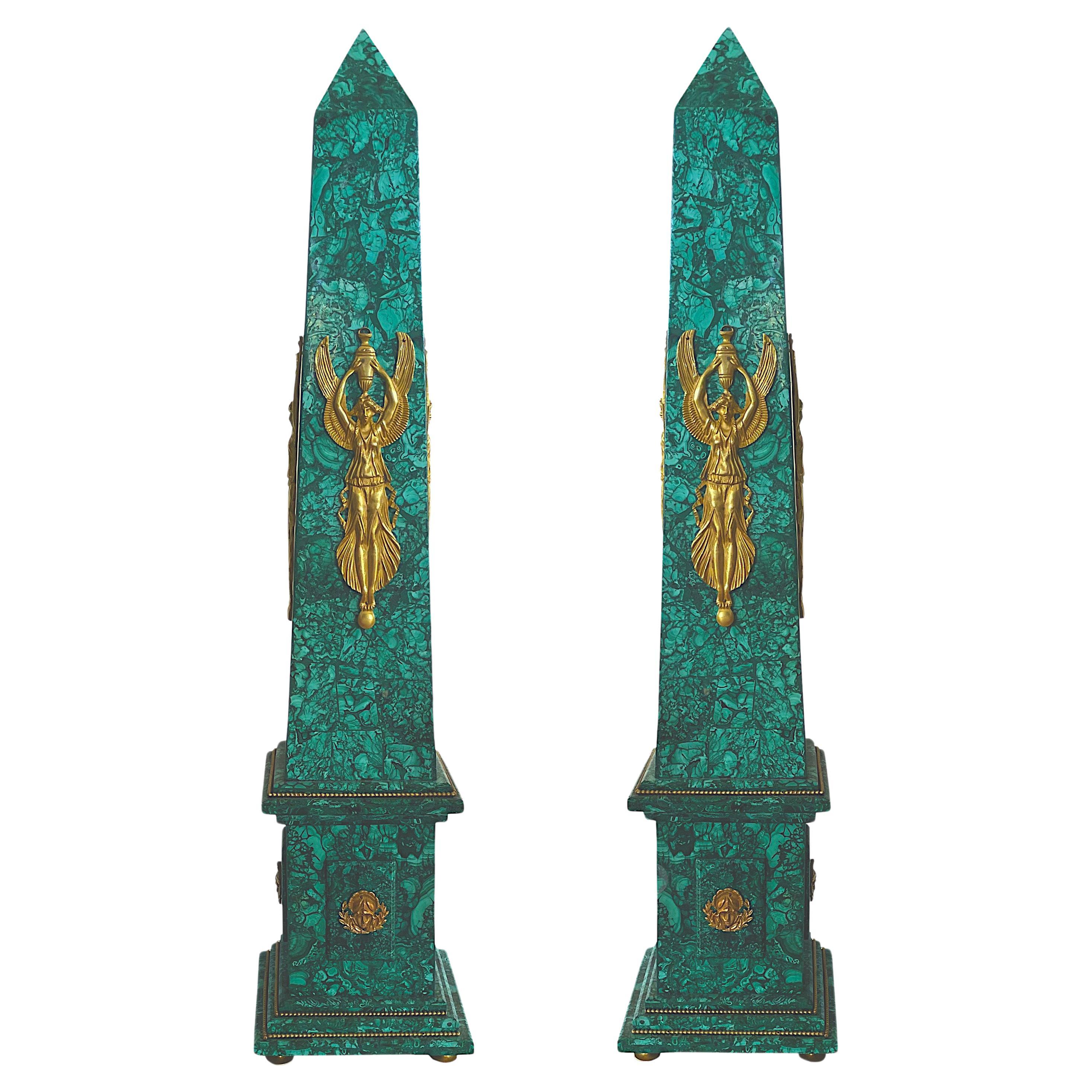 Coppia di obelischi in malachite montati su bronzo in stile Impero