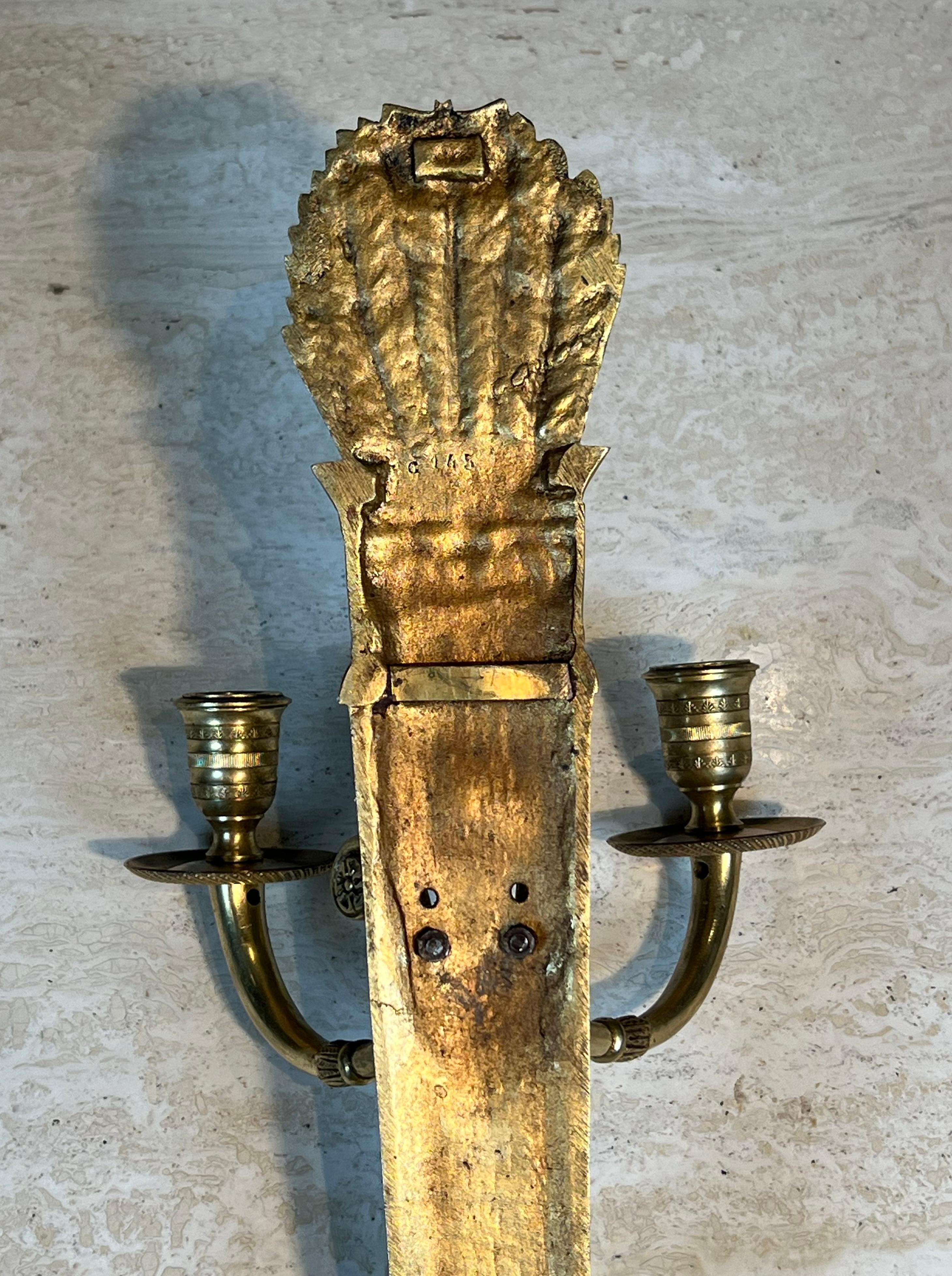 Coppia di luci da parete in bronzo in stile impero, modello Faretra in vendita 6