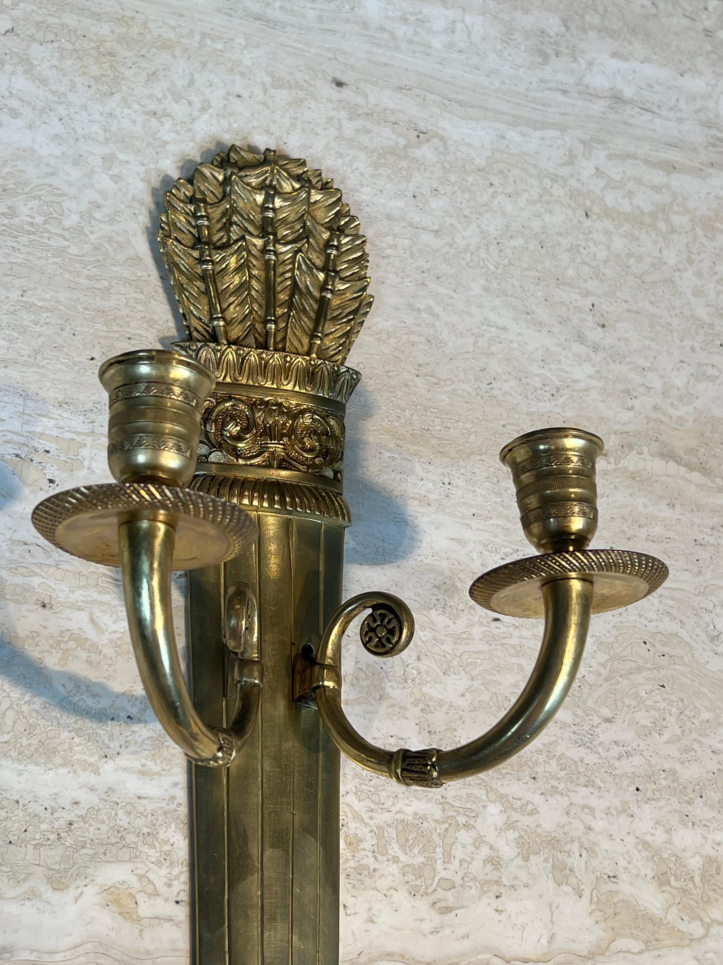 Coppia di luci da parete in bronzo in stile impero, modello Faretra in vendita 10