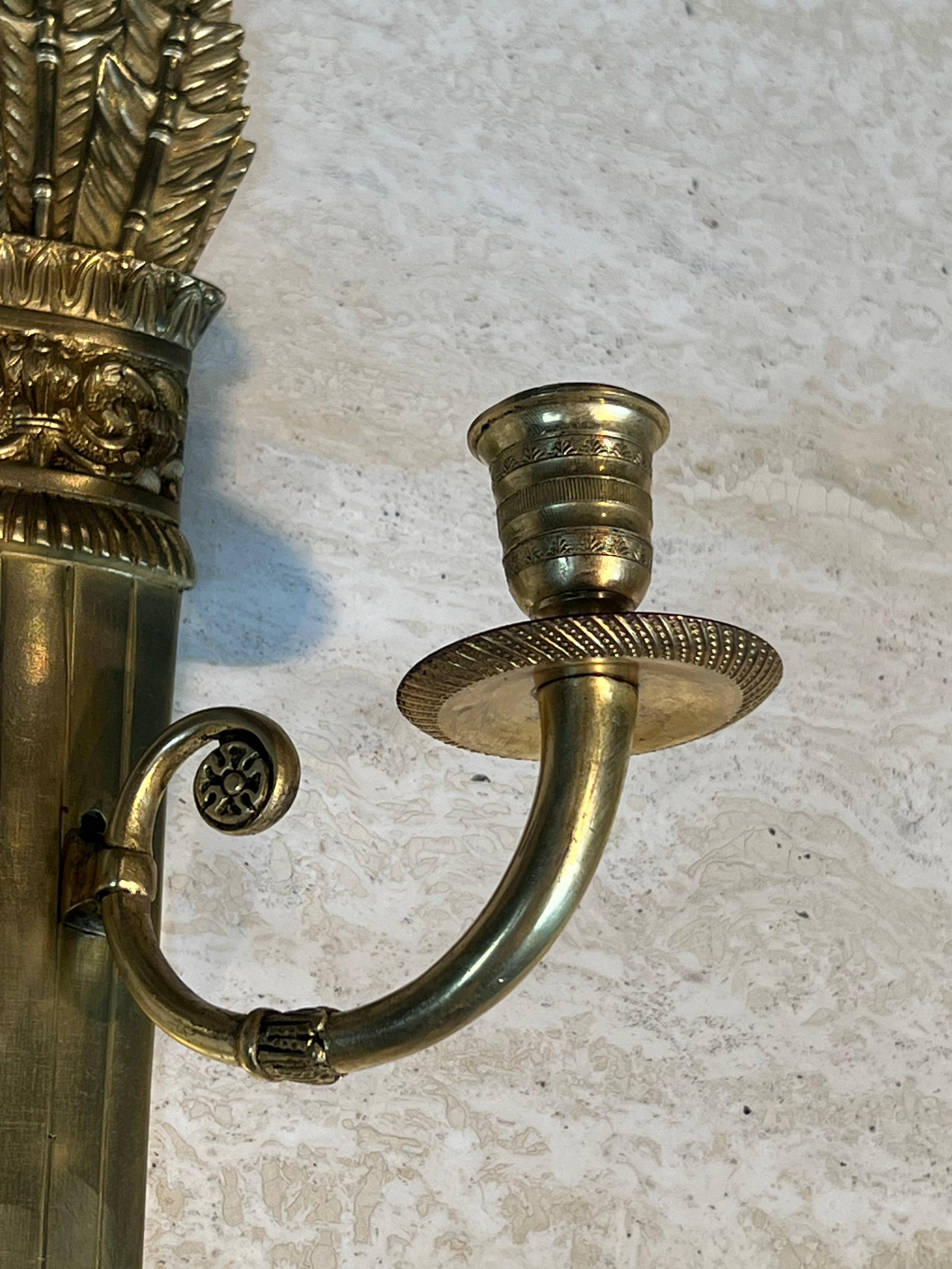 Coppia di luci da parete in bronzo in stile impero, modello Faretra in vendita 11