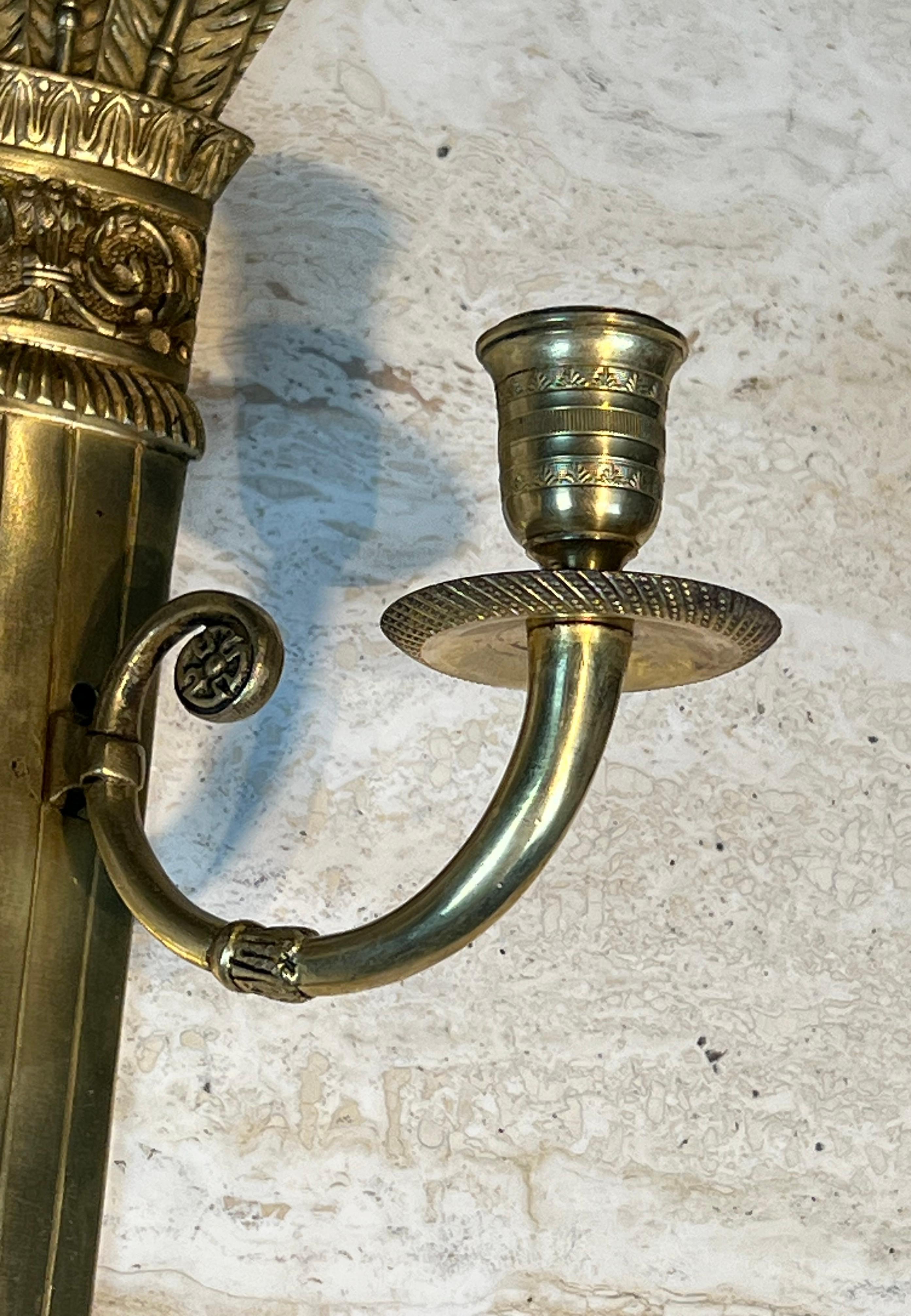 Coppia di luci da parete in bronzo in stile impero, modello Faretra in vendita 2