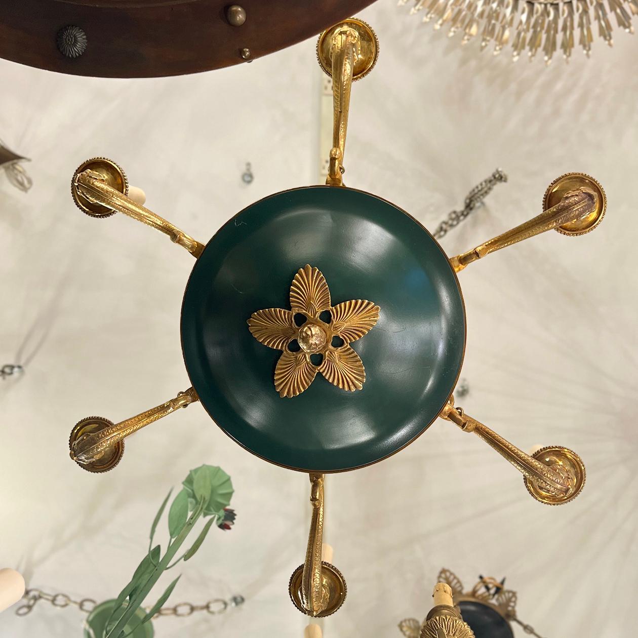 Inizio XX secolo Coppia di lampadari in stile impero, venduti singolarmente in vendita