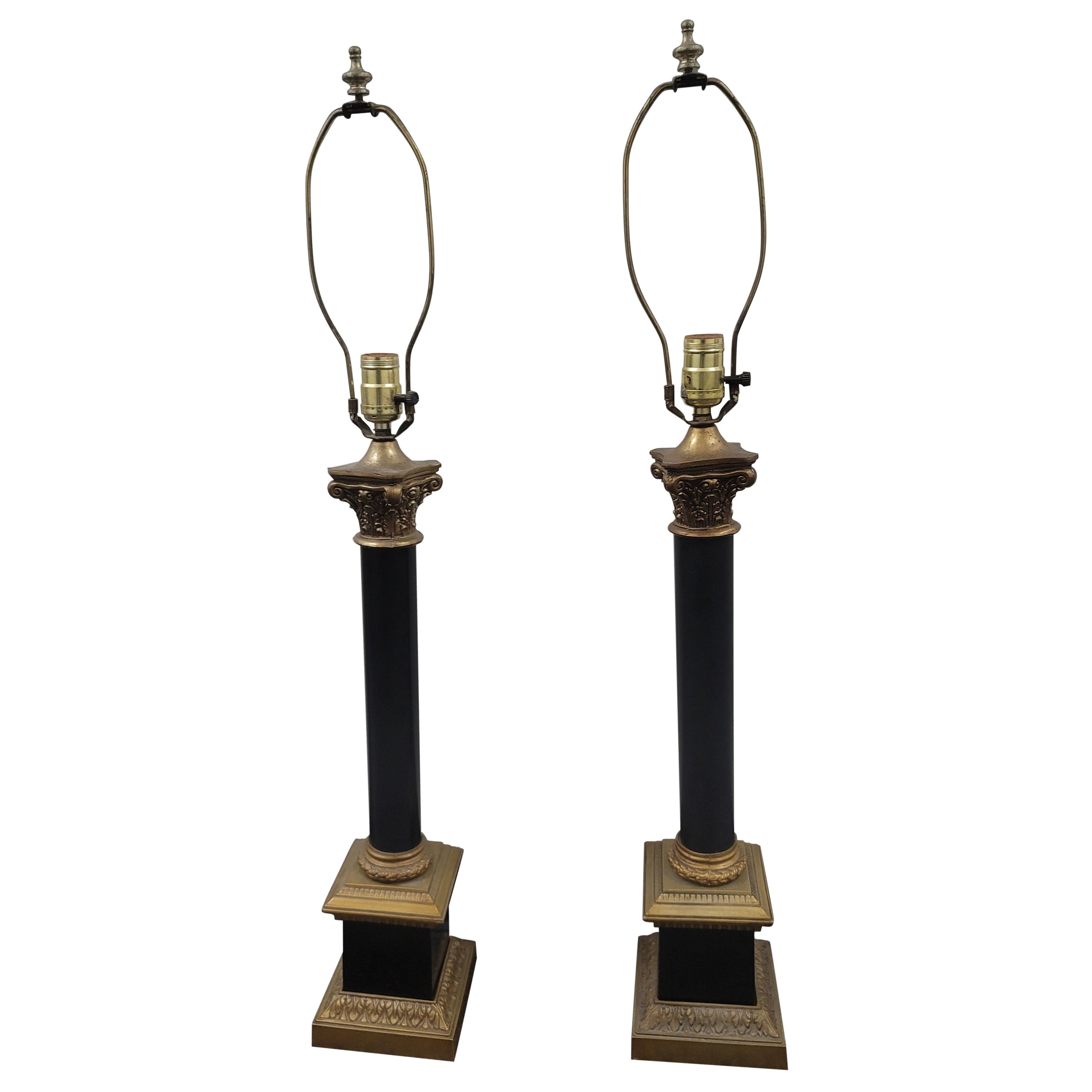 Pareja de Lámparas de Columna de Estilo Imperio en Metal Dorado y Ebonizado