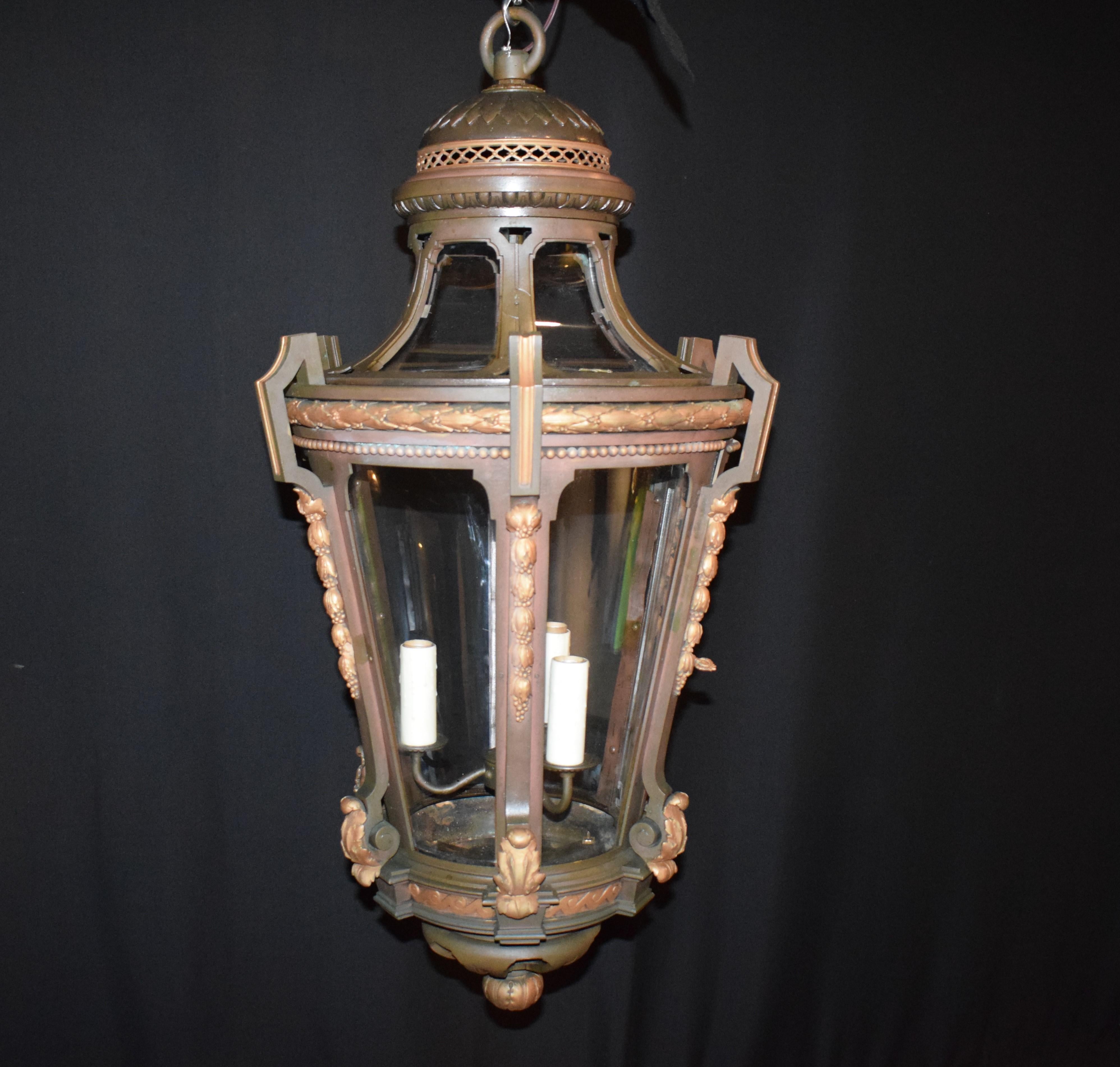 Araña con forma de farol estilo Imperio Francés en venta