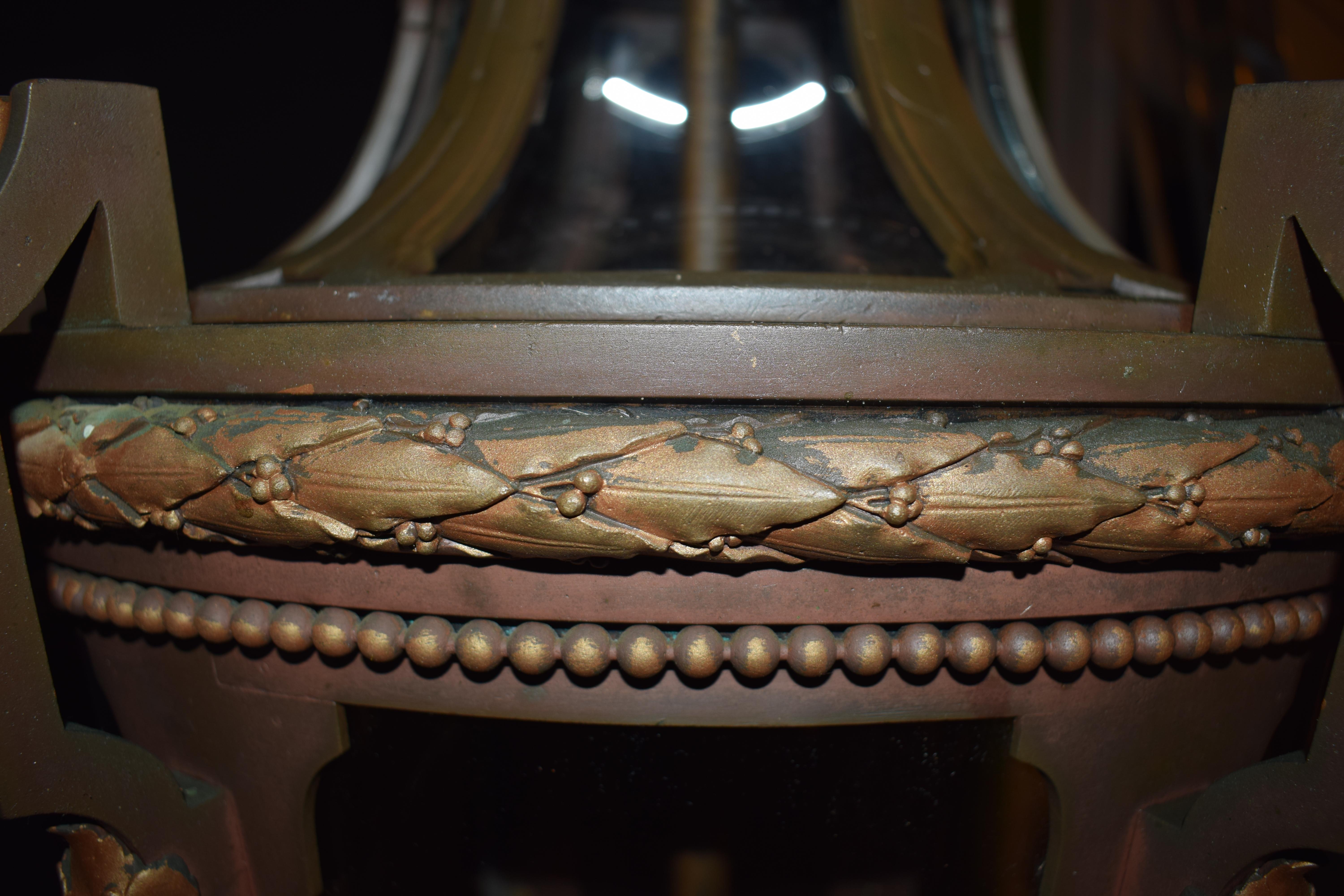 Araña con forma de farol estilo Imperio en venta 3