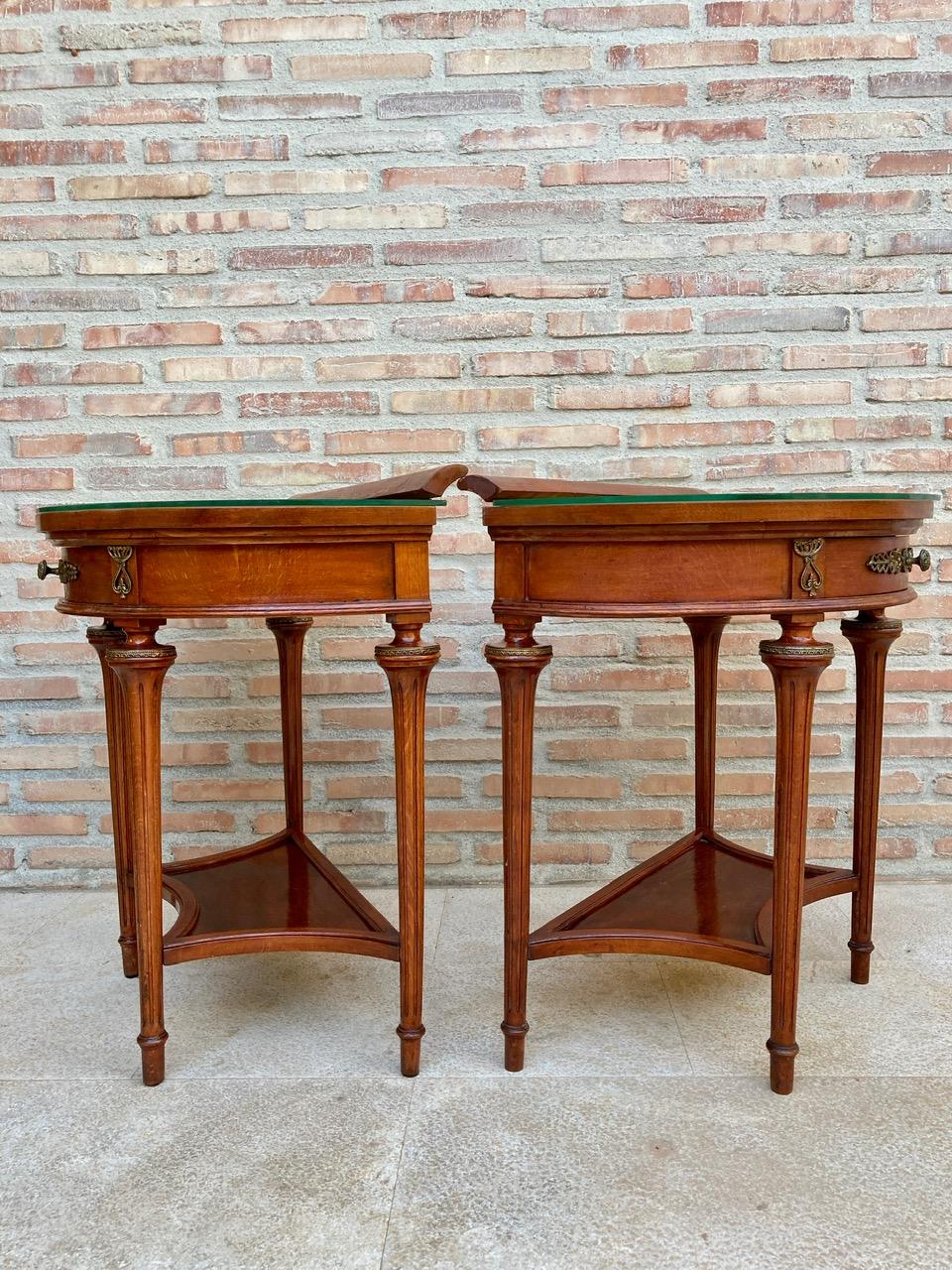 Pair of Empire Style Mahogany Wood Nightstands, 1930s In Good Condition For Sale In Miami, FL