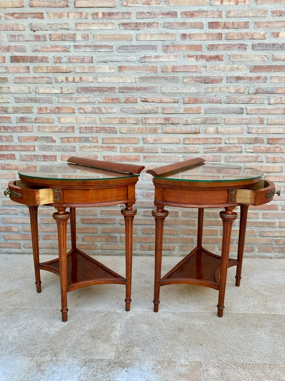 20th Century Pair of Empire Style Mahogany Wood Nightstands, 1930s For Sale