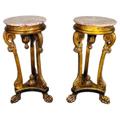 Pareja de pedestales de mármol dorado y pintado de estilo Imperio
