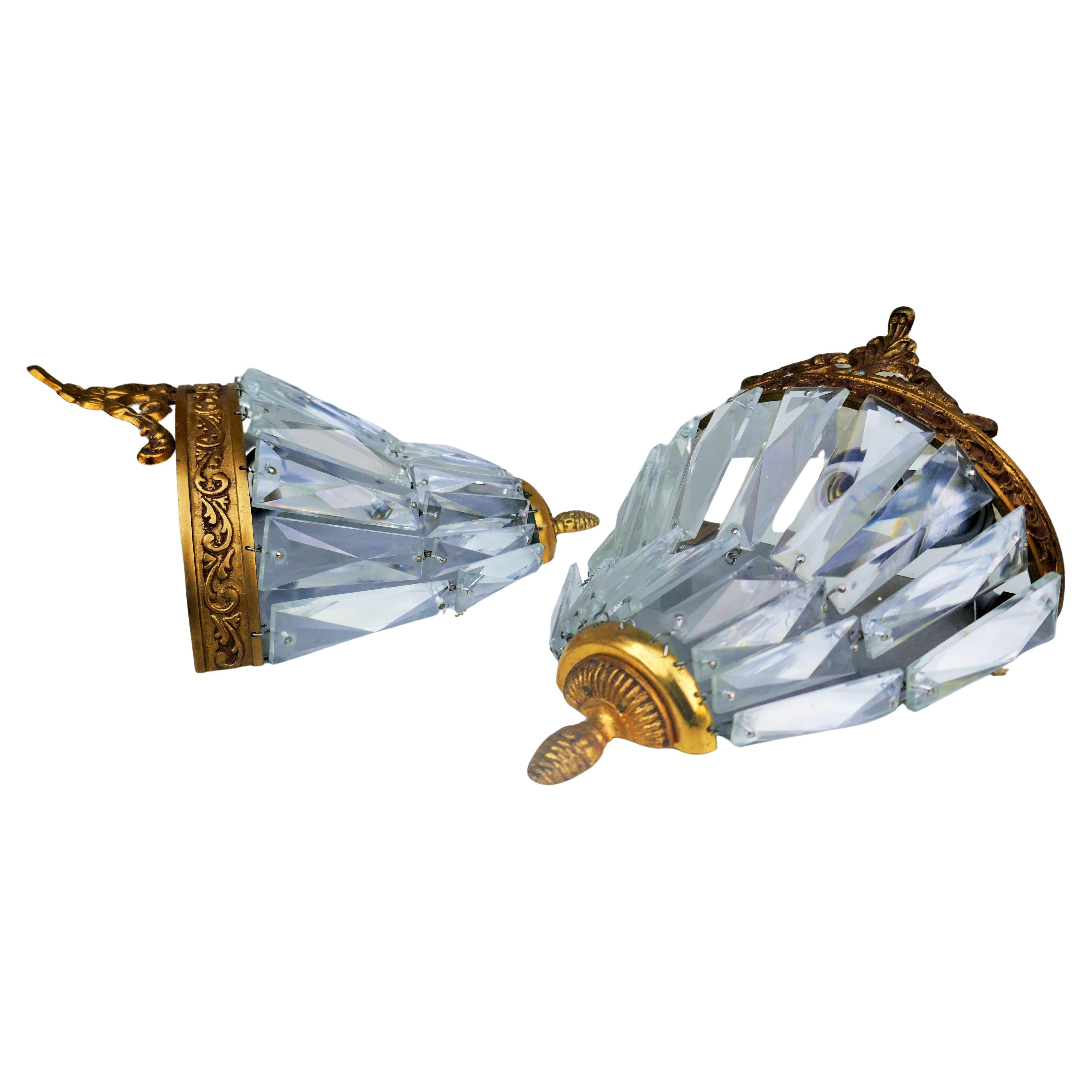 Pair of Empire-style wall lamps, probably gilded bronze.
Good condition.
Thank you.