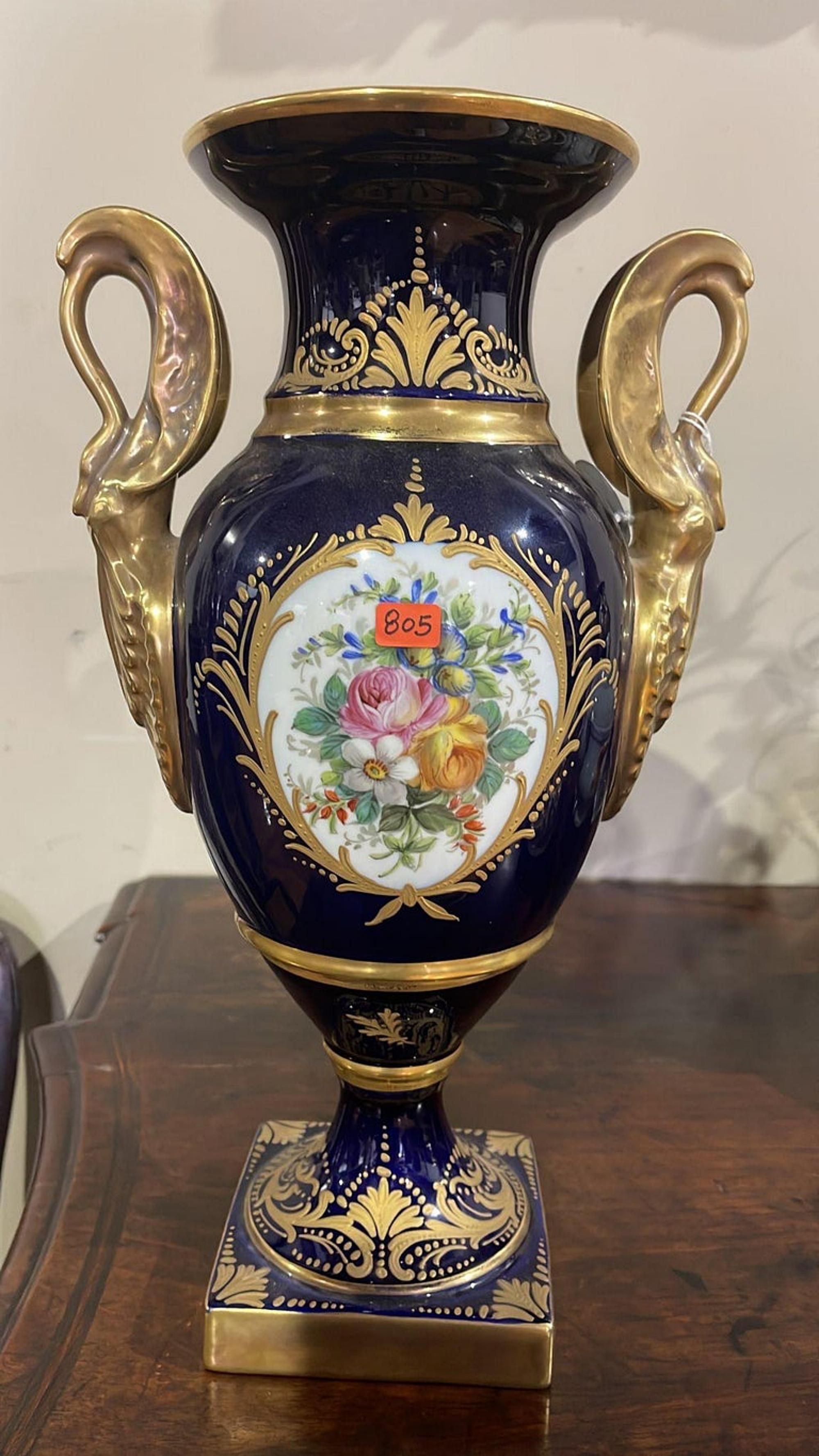 Porcelaine Paire de vases Empire Sèvres, 20e siècle en vente