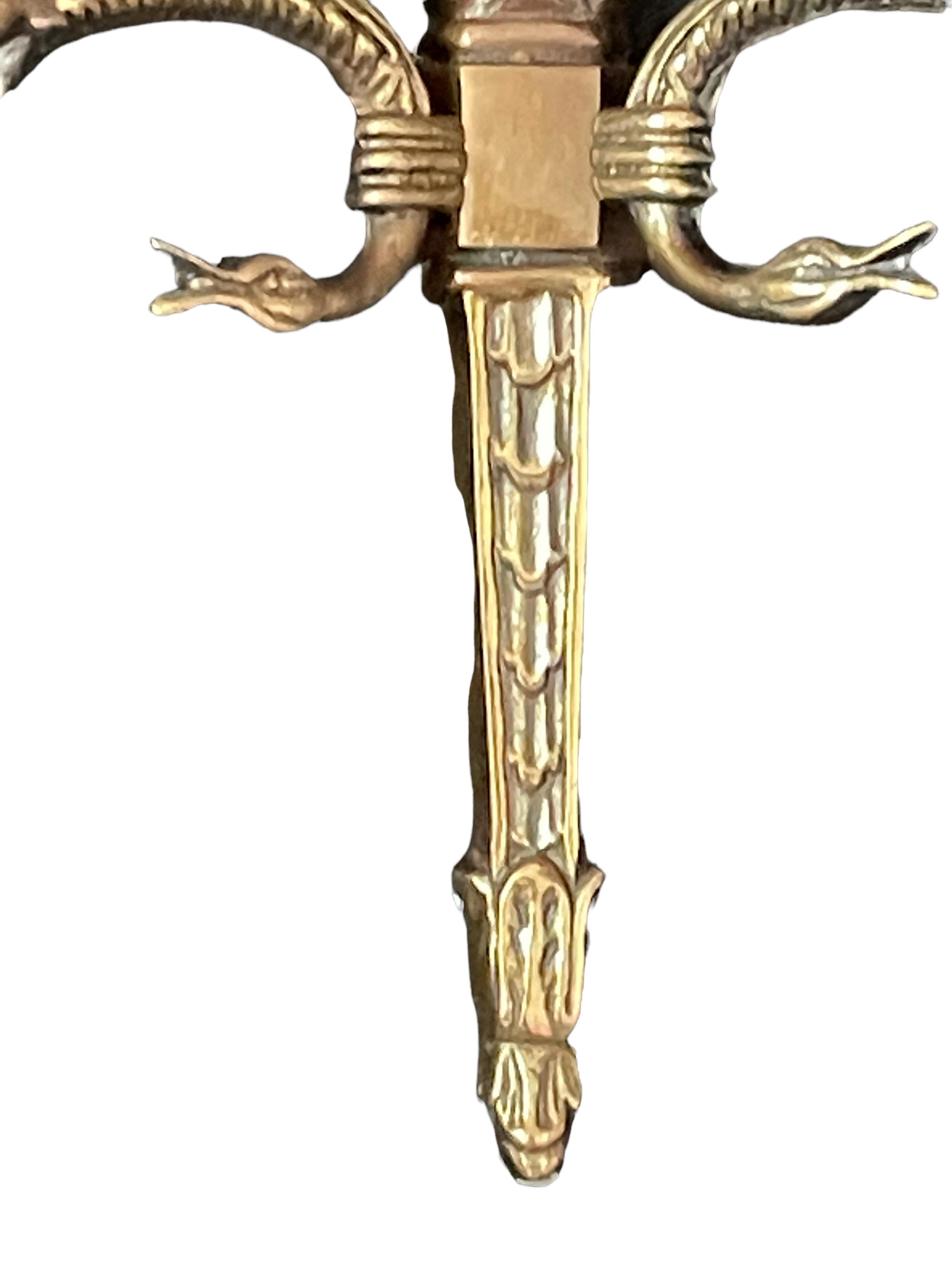 Empire-Wandleuchter aus Bronze mit Wappen mit Schwanen-Gänse-Motiv, Italien, 1950er Jahre, Paar im Angebot 2
