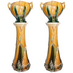 Pareja de maceteros de cerámica esmaltada, época Art Nouveau, Francia, hacia 1900