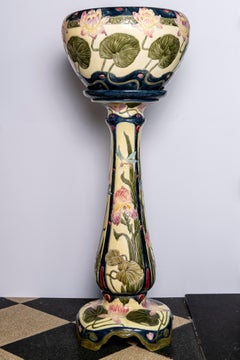 Paire de jardinières en céramique émaillée:: période Art nouveau:: Allemagne:: vers 1900