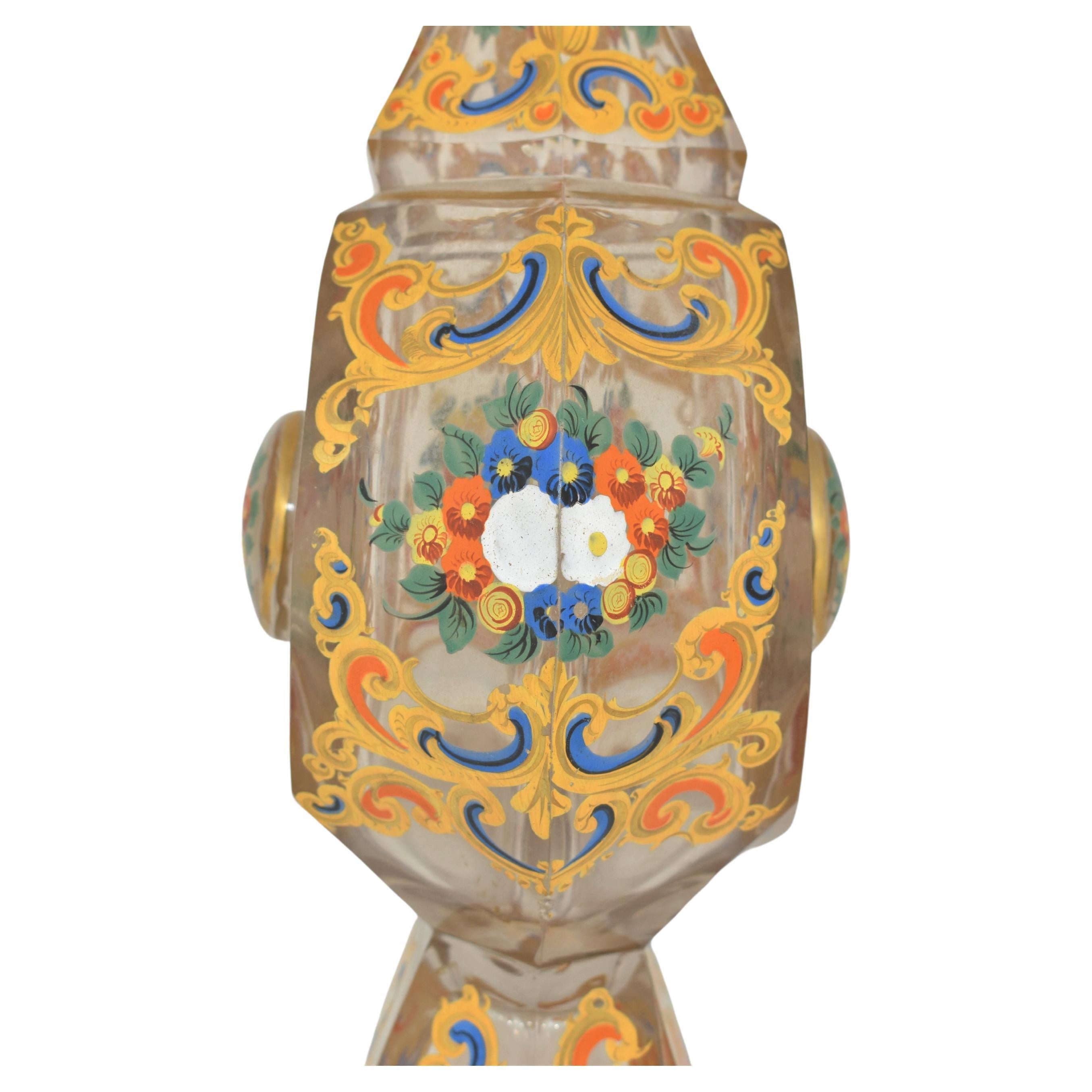 Verre taillé Paire de carafes en verre taillé émaillé, Bohème pour le marché ottoman, XIXe siècle en vente