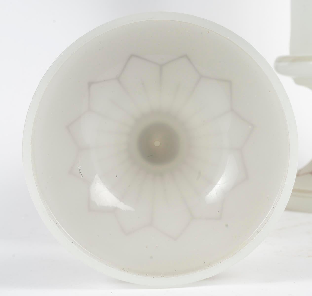 Opale Coppia di vasi opalini smaltati, XIX secolo. in vendita