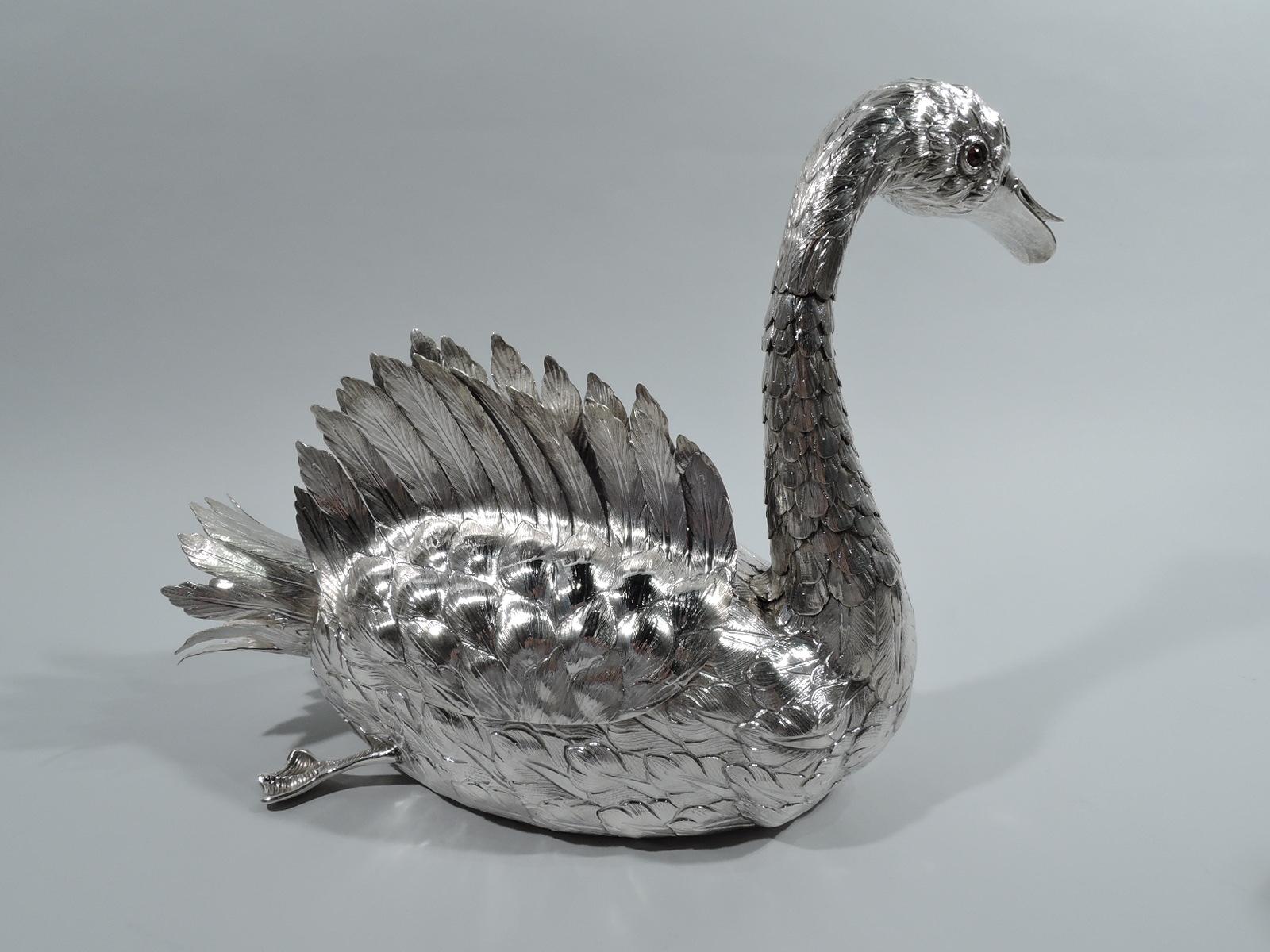 Pair of Enchanting Silver Swan Bird Centerpiece Bowls In Excellent Condition In New York, NY
