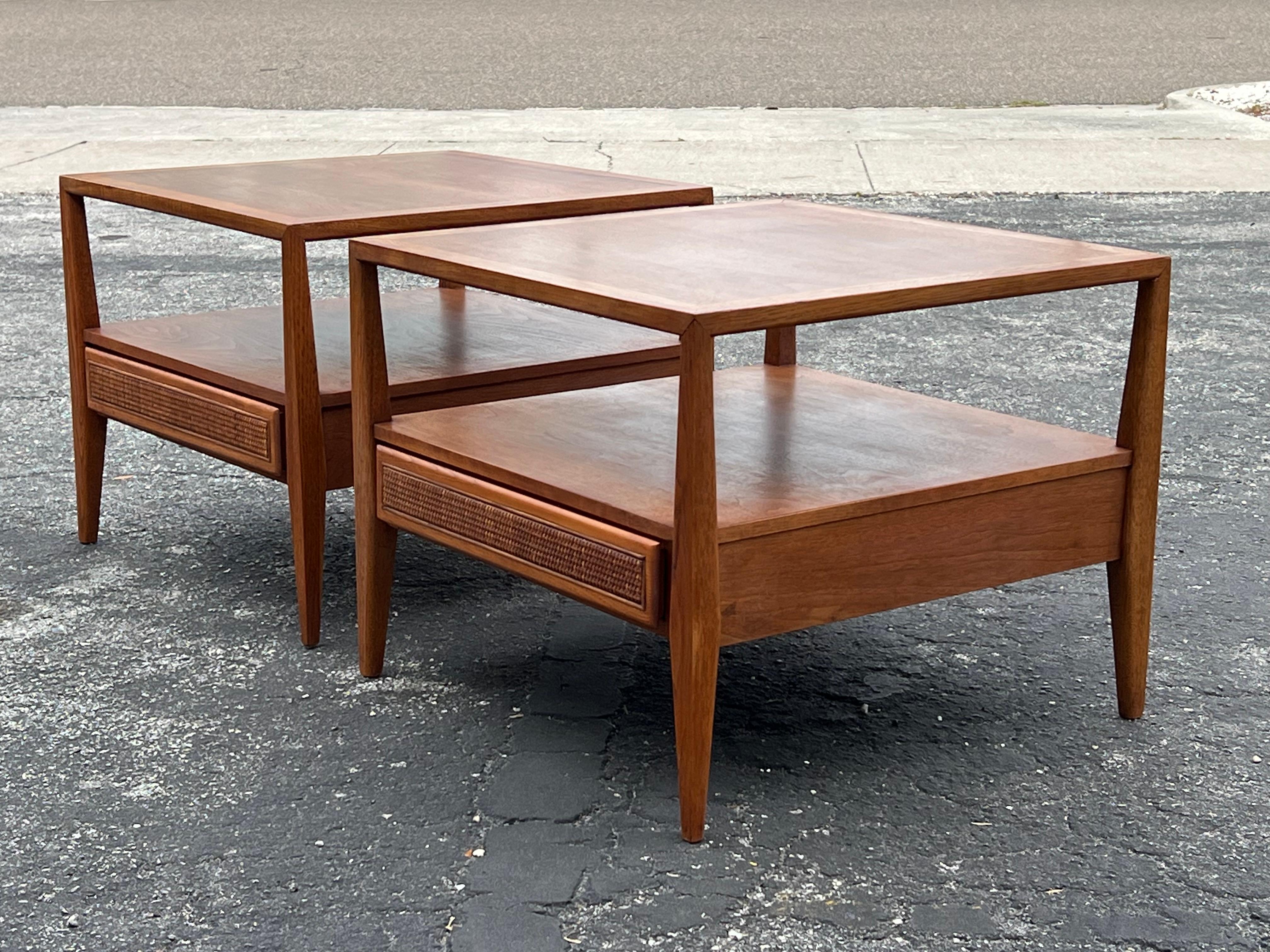 Pareja de mesas auxiliares grandes con cajones de Century Furniture en Bueno estado para la venta en St.Petersburg, FL