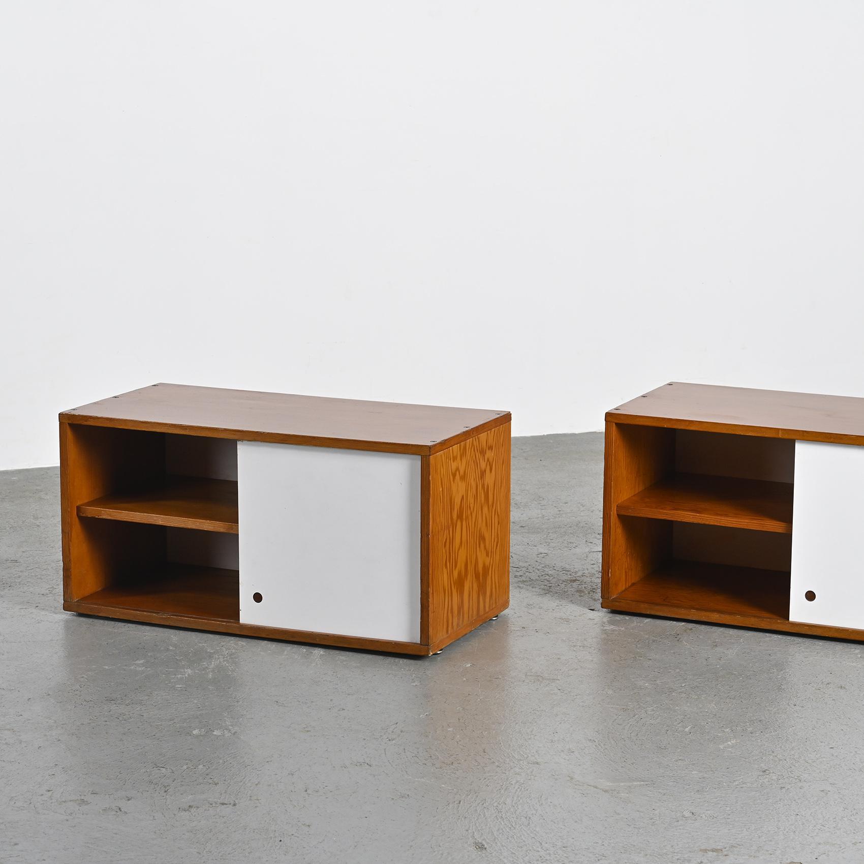 20th Century Pair of end tables by Pierre Guariche for La Plagne, circa 1965 For Sale