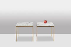 Paire de tables d'appoint en marbre et bronze doré. 1970.