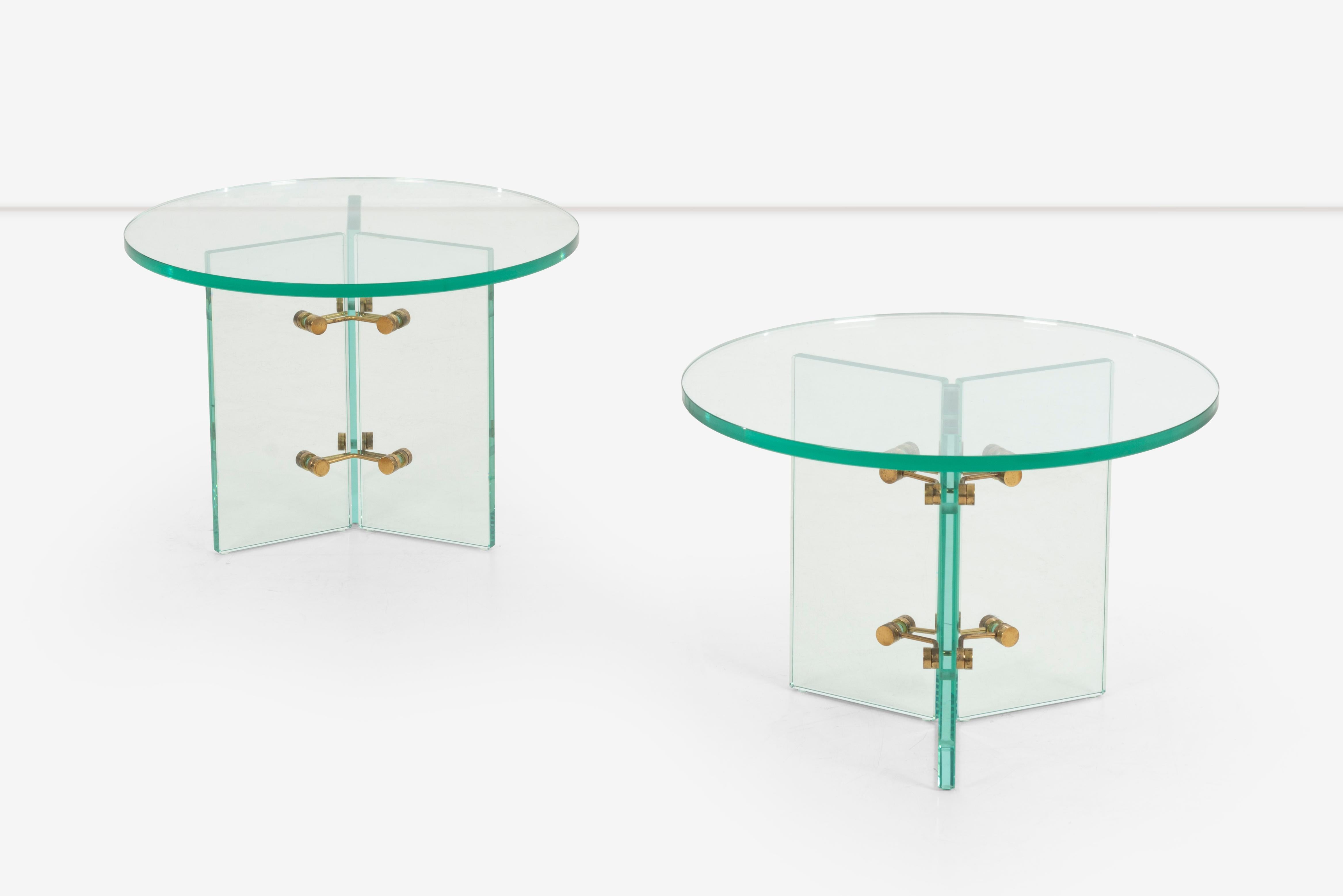 Pair of End Tables in the Style of Fontana Arte In Good Condition For Sale In Chicago, IL