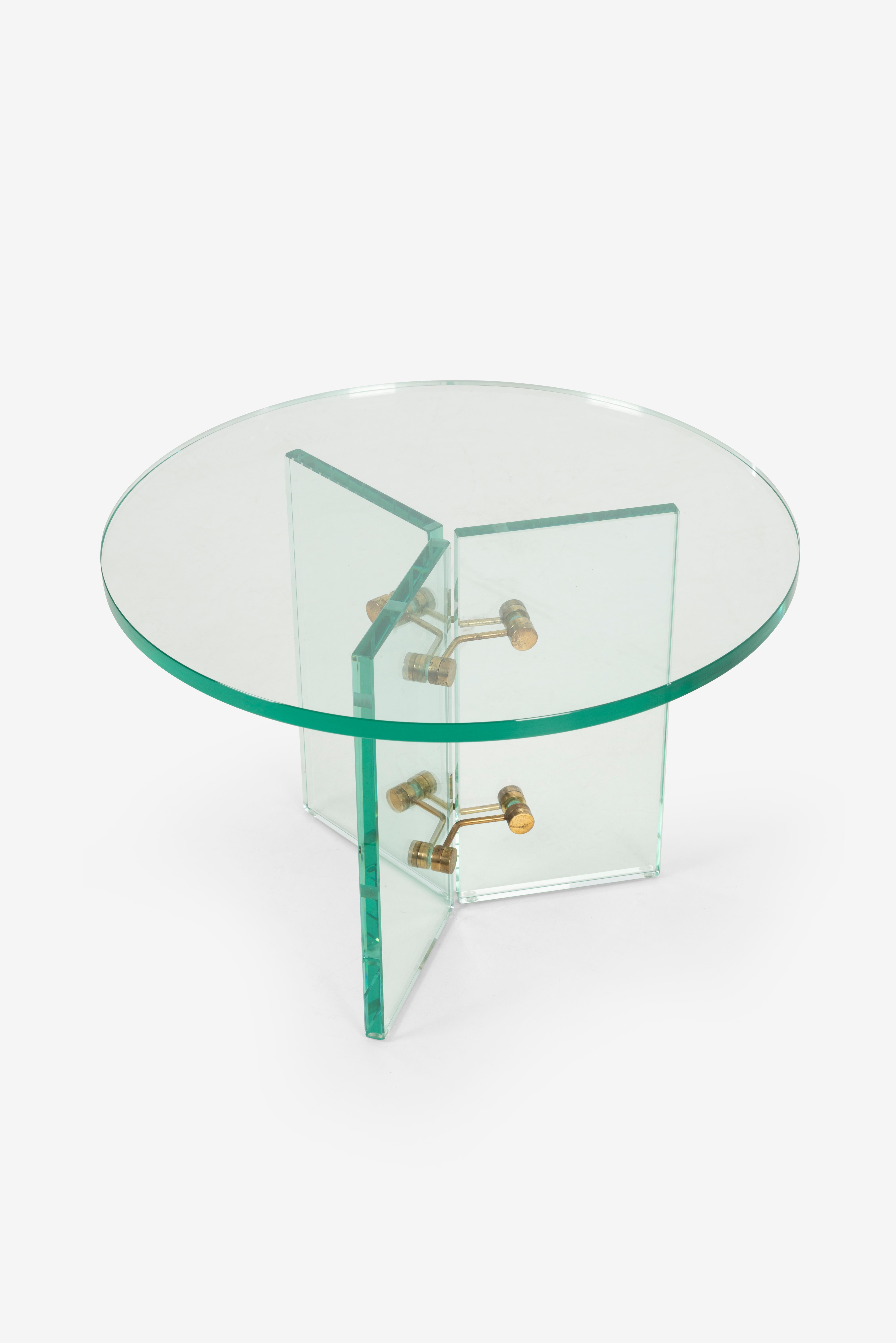 Mid-20th Century Pair of End Tables in the Style of Fontana Arte For Sale