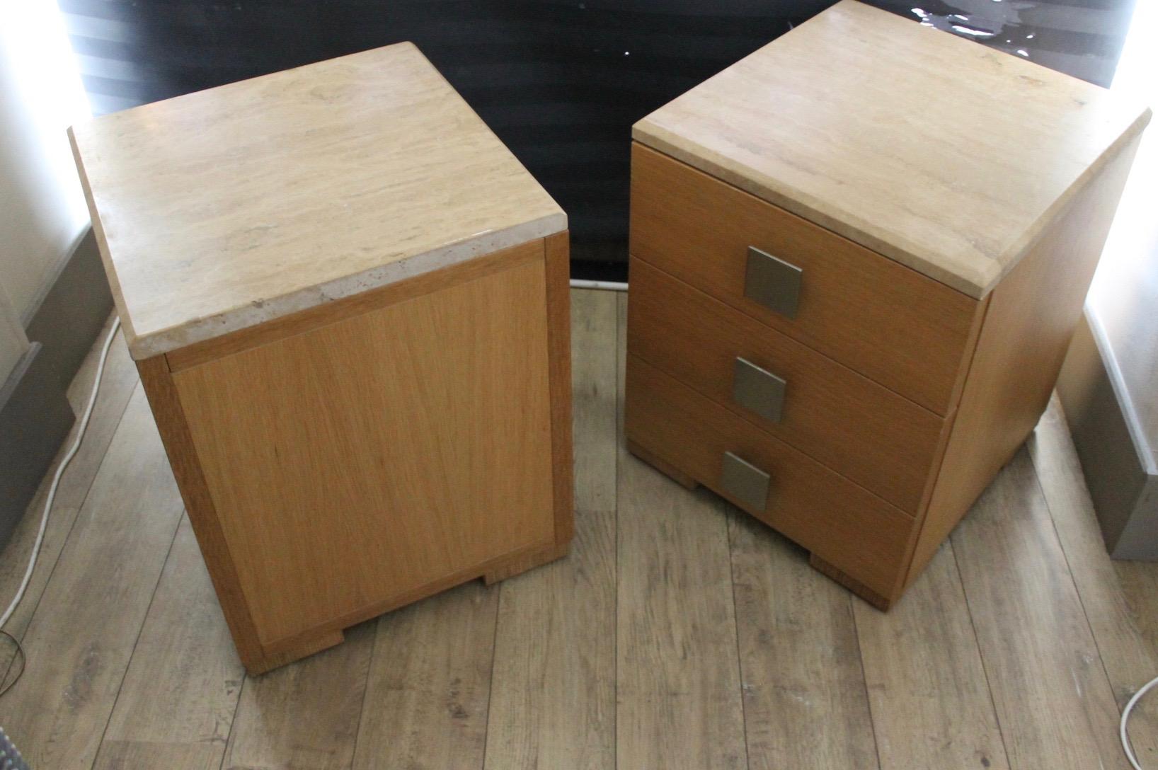 Late 20th Century Pair of ends tables, Frêne, Italian, Design 1980 For Sale