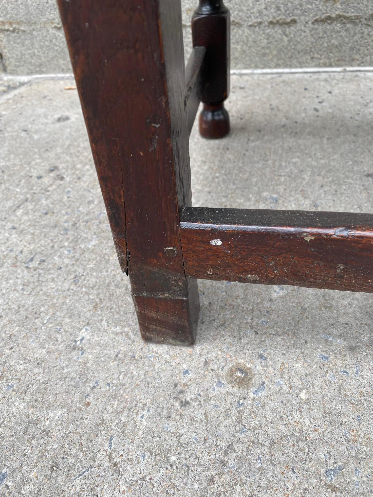 Pair of English 17th Century Period Oak Hall Chairs For Sale 11