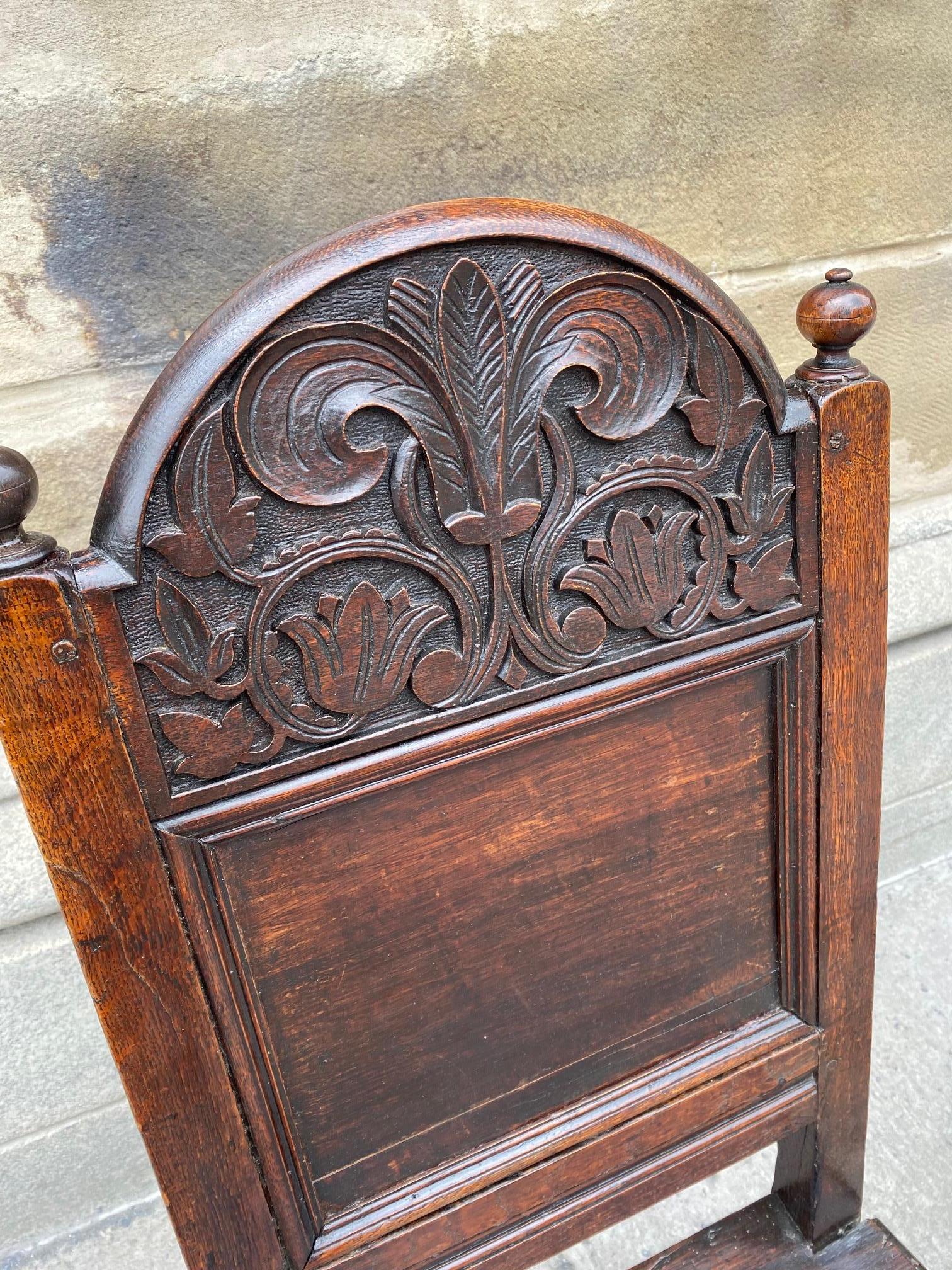 Pair of English 17th Century Period Oak Hall Chairs For Sale 1