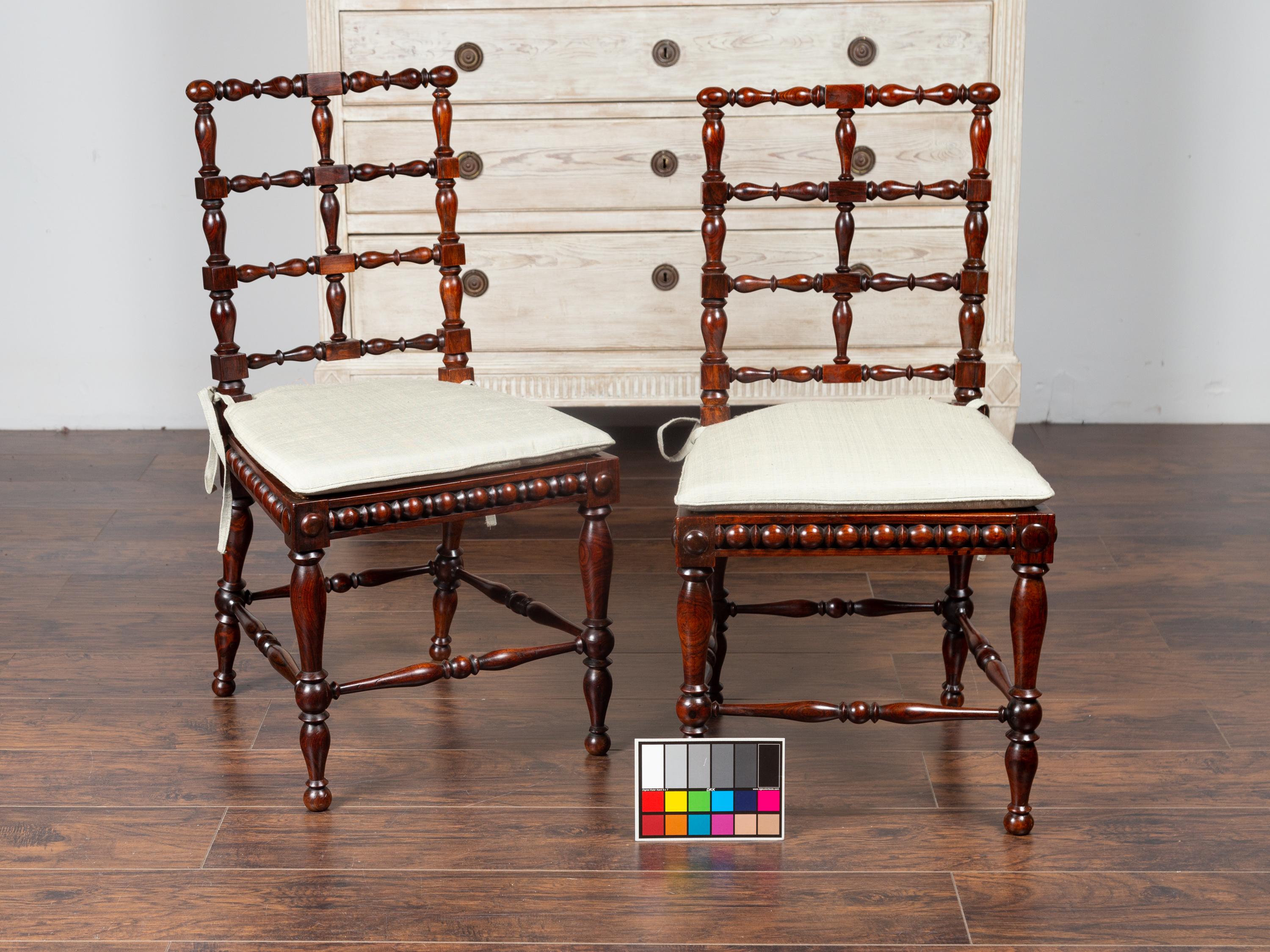 Pair of English 1870s Rosewood Side Chairs with Cane Seats and Turned Spindles 9