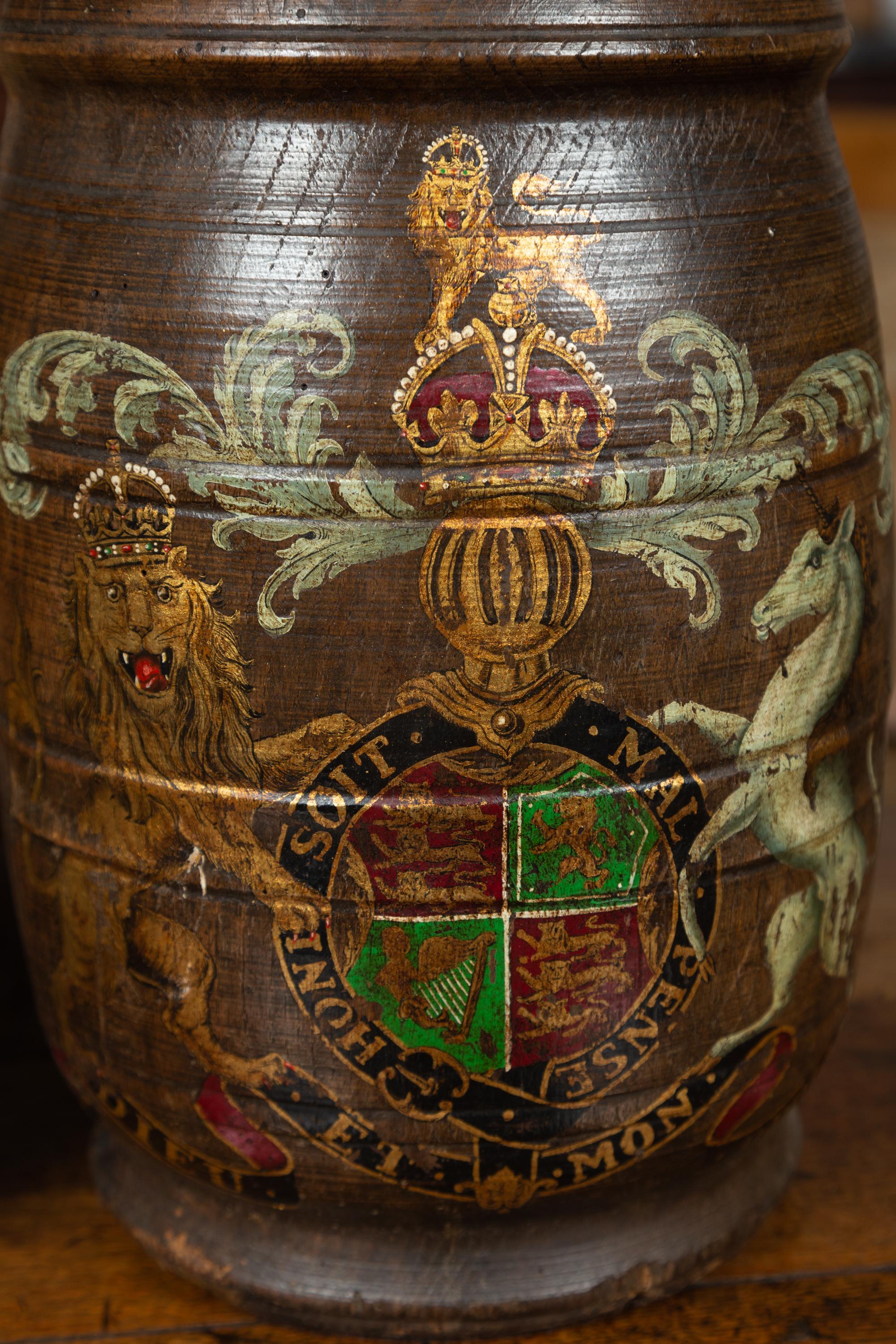 Paire de barils en bois anglais des années 1880 avec armoiries transformées en lampes de table en vente 6