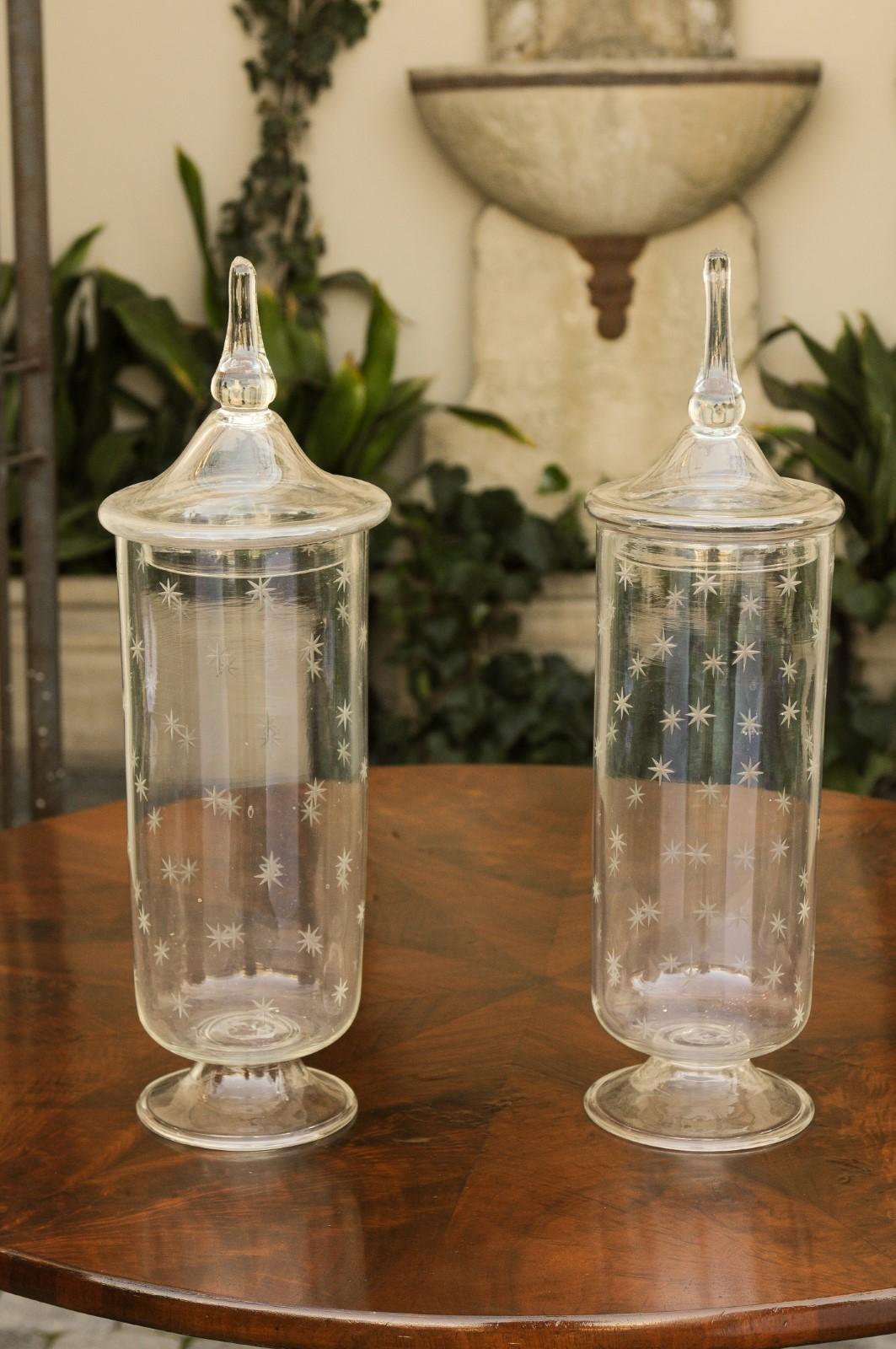 Pair of English 1900s Edwardian Period Tall Lidded Jars with Petite Star Motifs For Sale 3