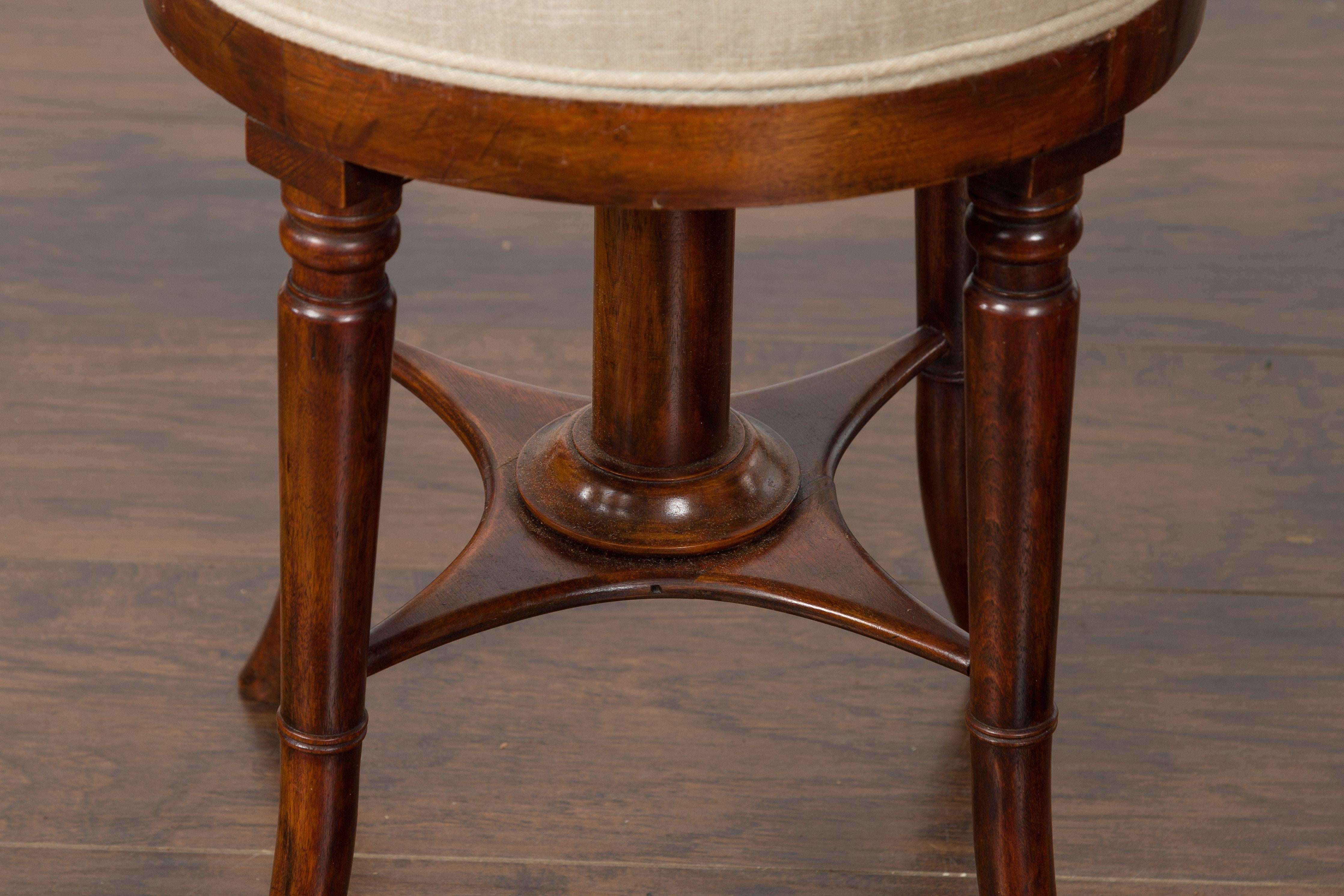 Pair of English 1920s Mahogany Stools with Turned Legs and New Upholstery For Sale 5