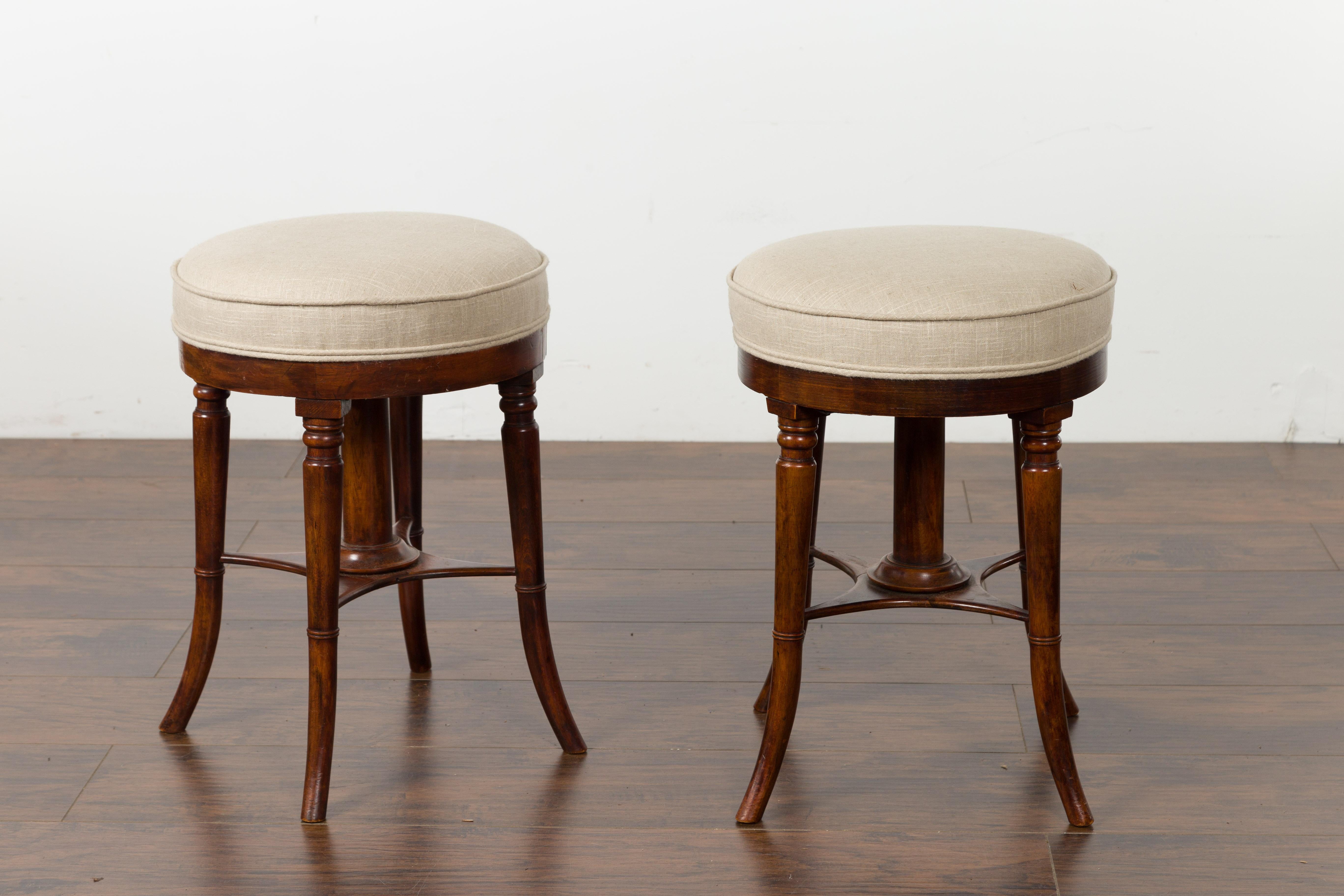 Pair of English 1920s Mahogany Stools with Turned Legs and New Upholstery For Sale 6