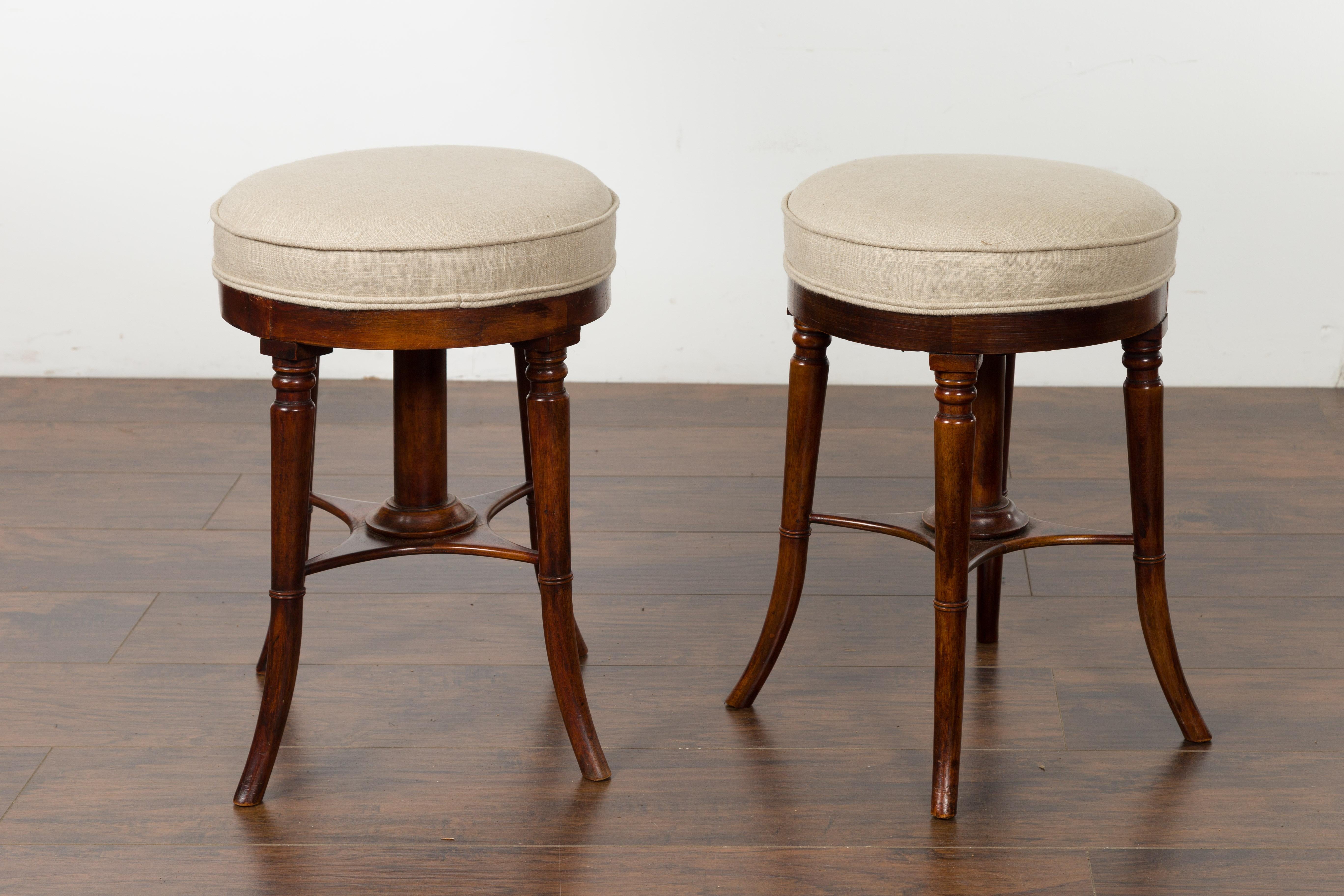 Pair of English 1920s Mahogany Stools with Turned Legs and New Upholstery For Sale 10
