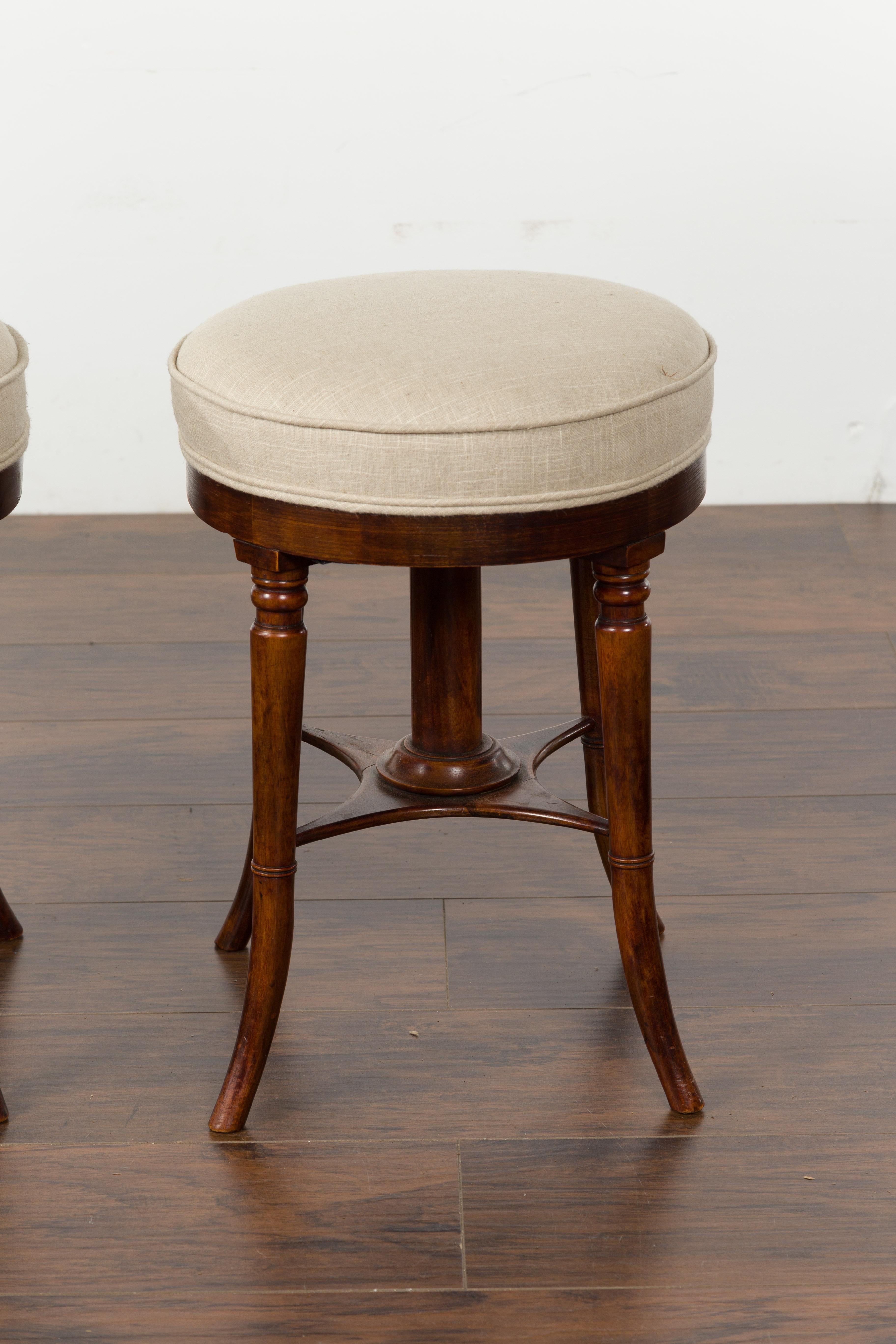 Pair of English 1920s Mahogany Stools with Turned Legs and New Upholstery For Sale 3