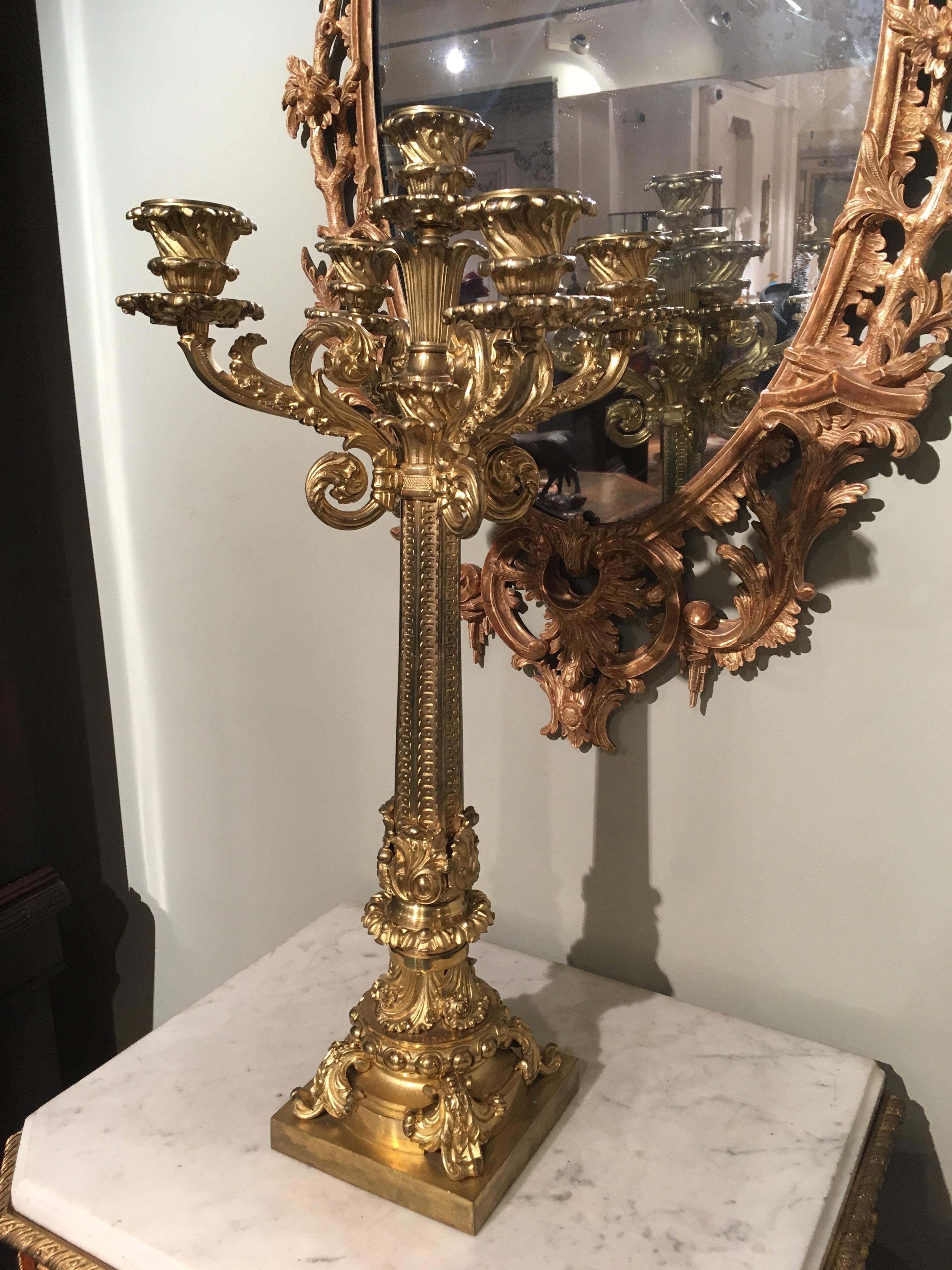 Guglielmo IV Coppia di candelabri in bronzo dorato inglese del XIX secolo in vendita