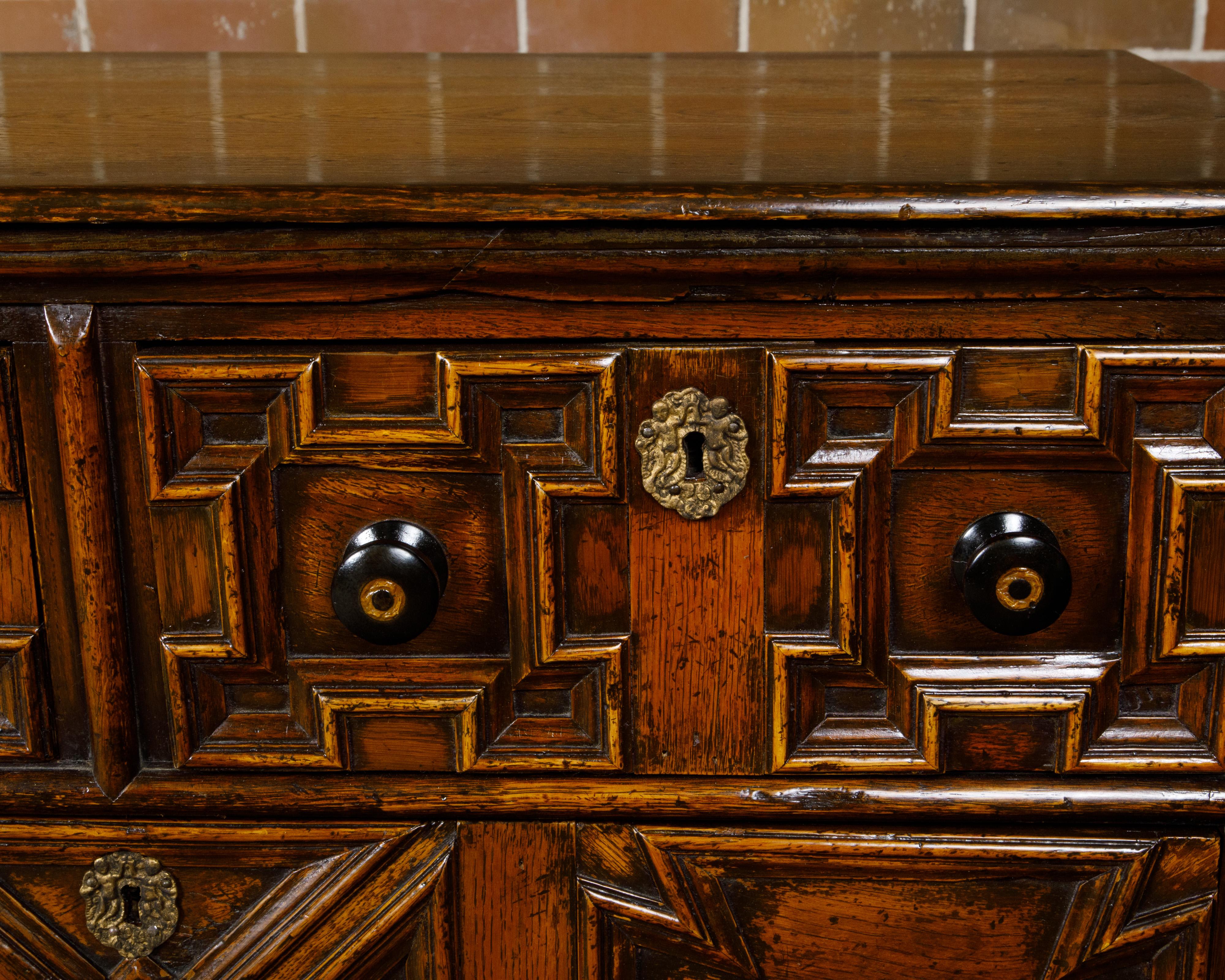 Pair of English 19th Century Oak Geometric Front Four-Drawer Carved Chests For Sale 11