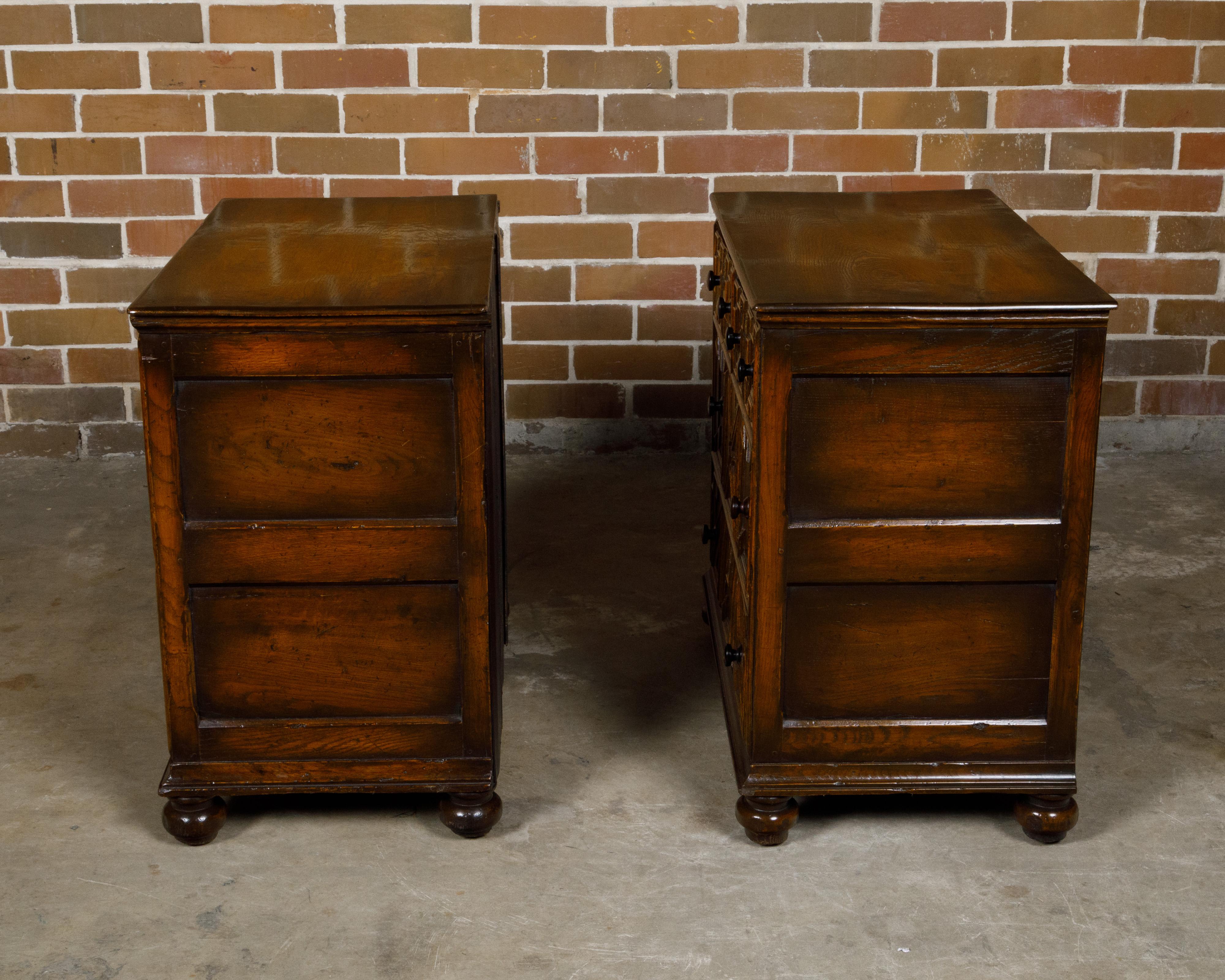Pair of English 19th Century Oak Geometric Front Four-Drawer Carved Chests For Sale 4